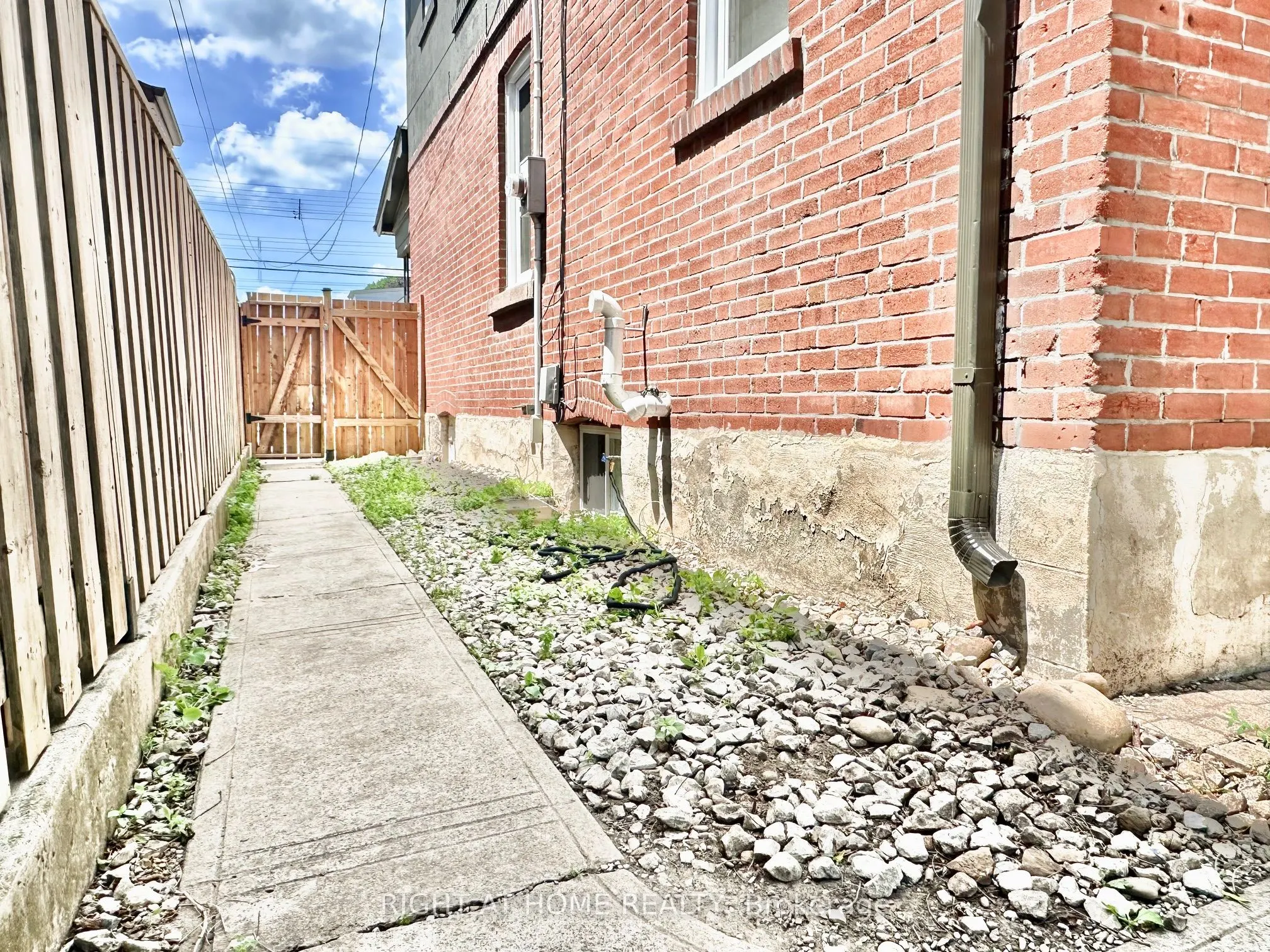 215 Rosewood Road