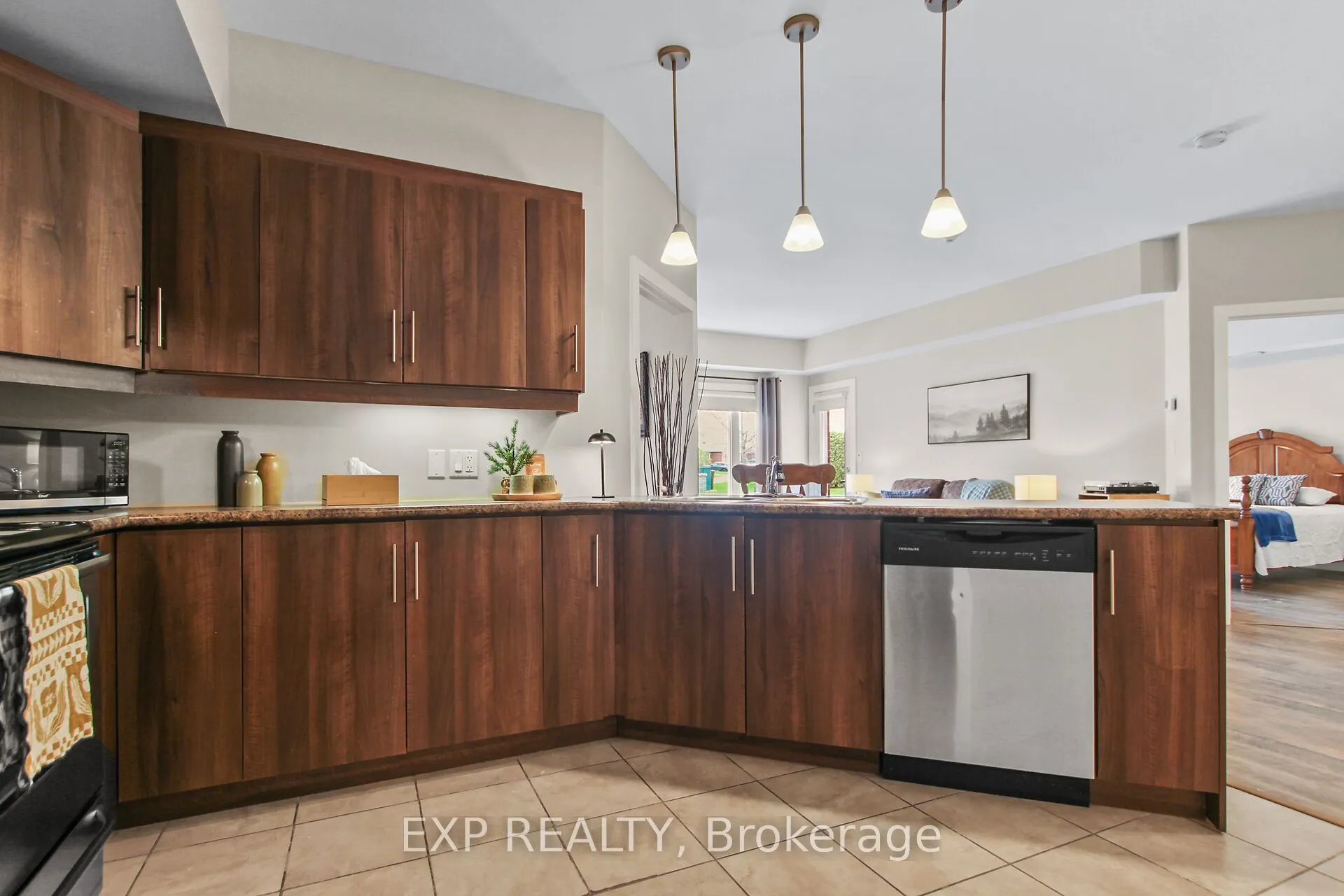 100 Jamieson Street, #103