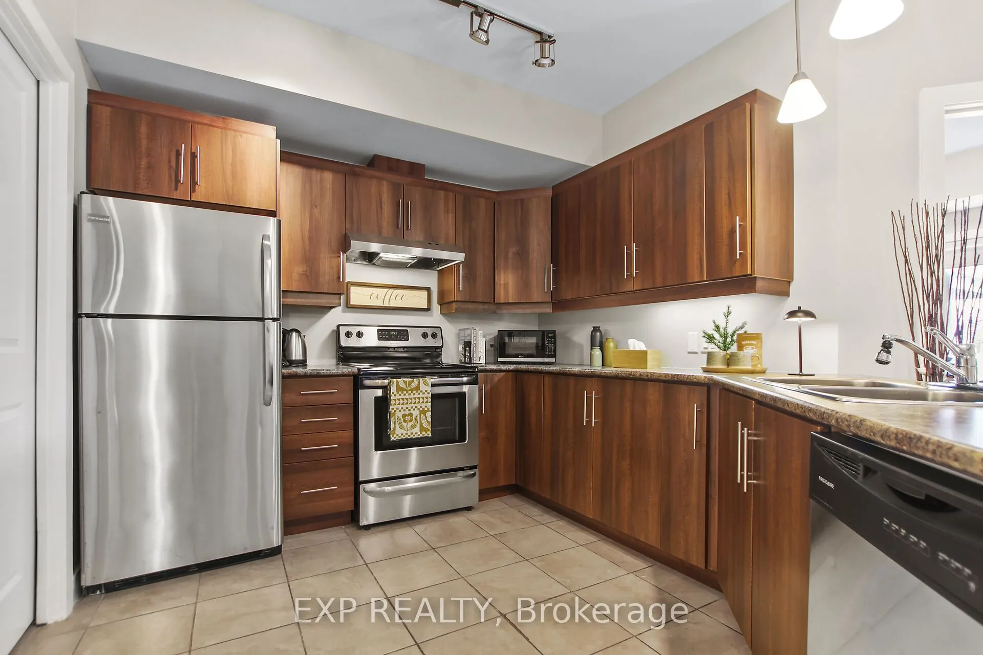 100 Jamieson Street, #103