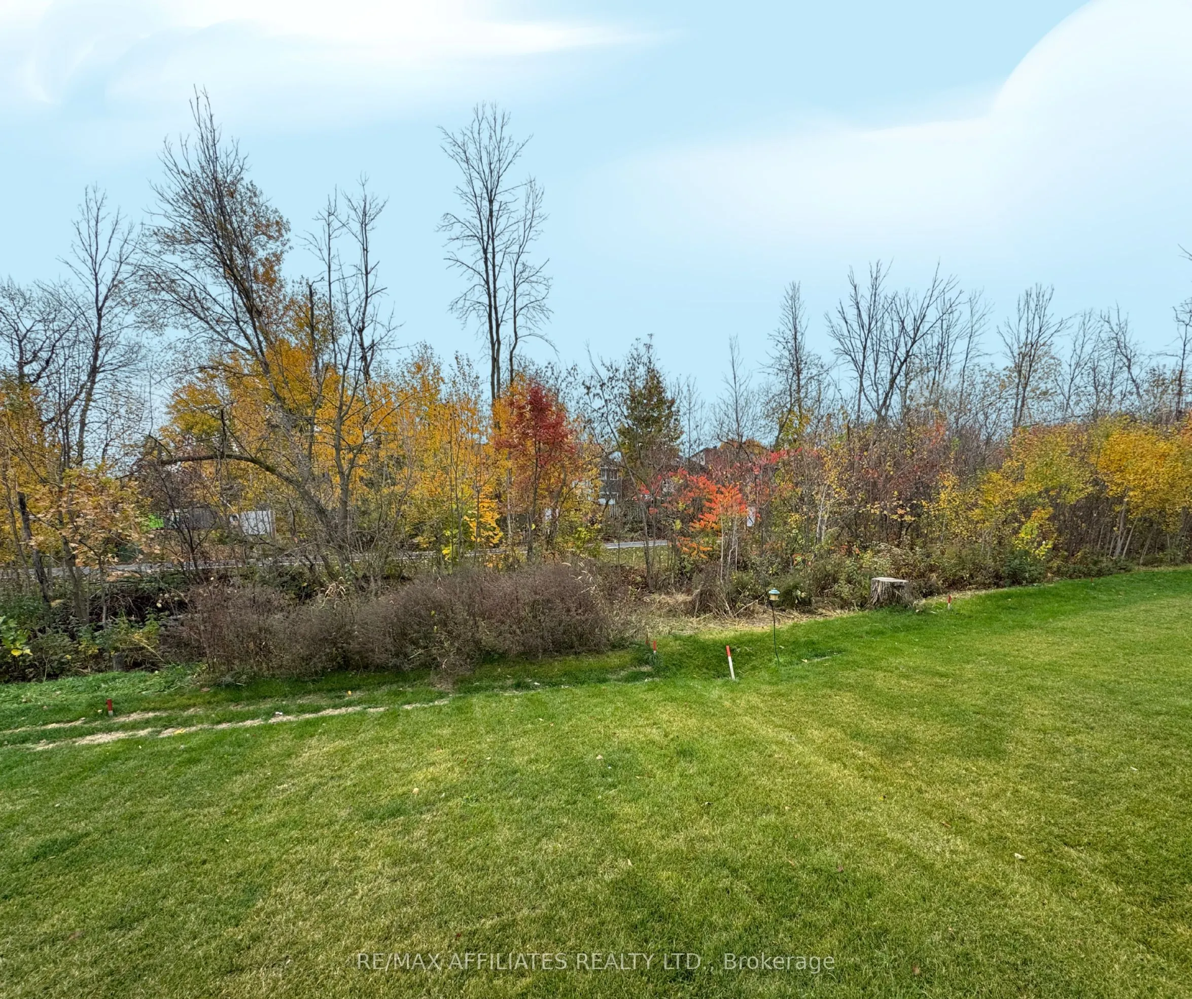 355 VOYAGEUR Place