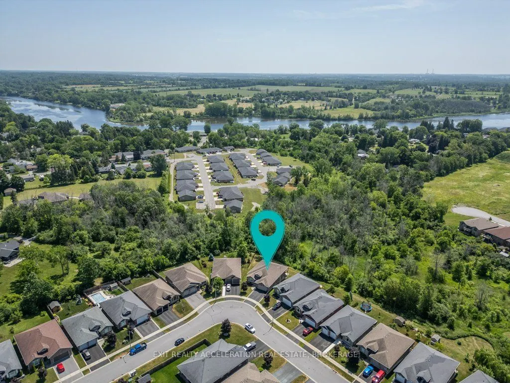 79 Hartwood Crescent