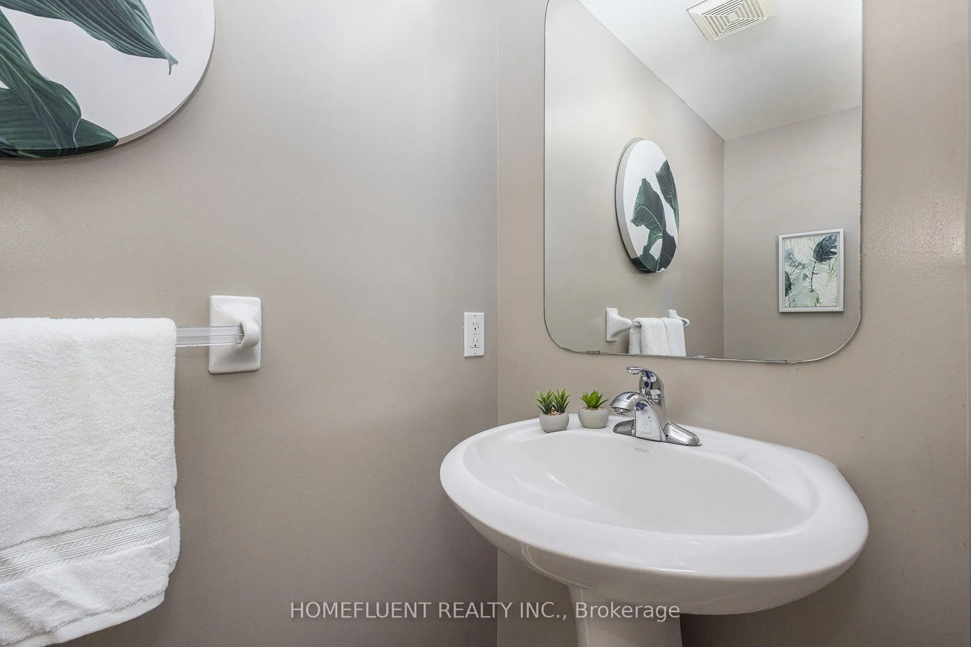 1512 Walkley Road, #109