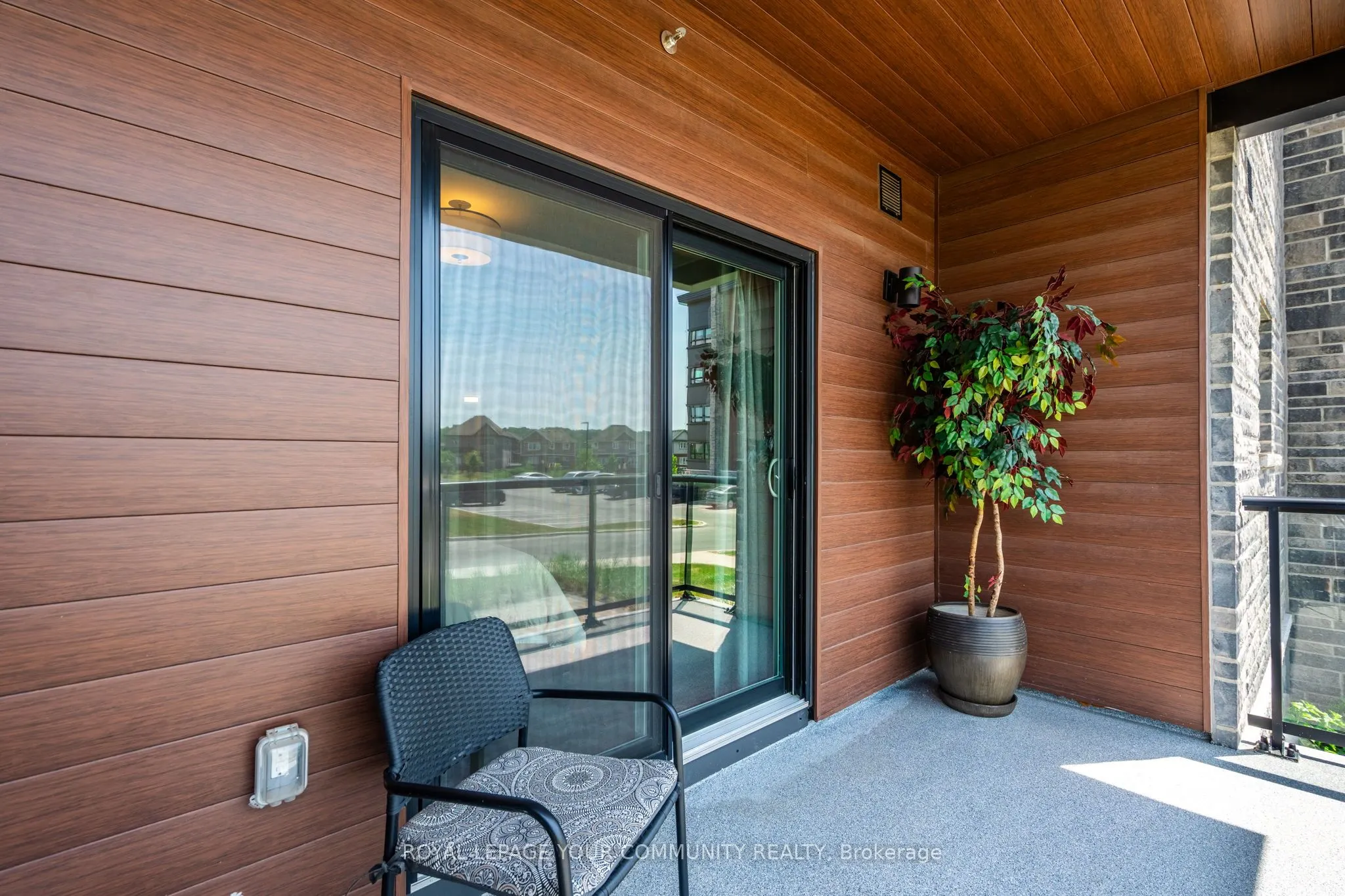 120 Summersides Boulevard, #103