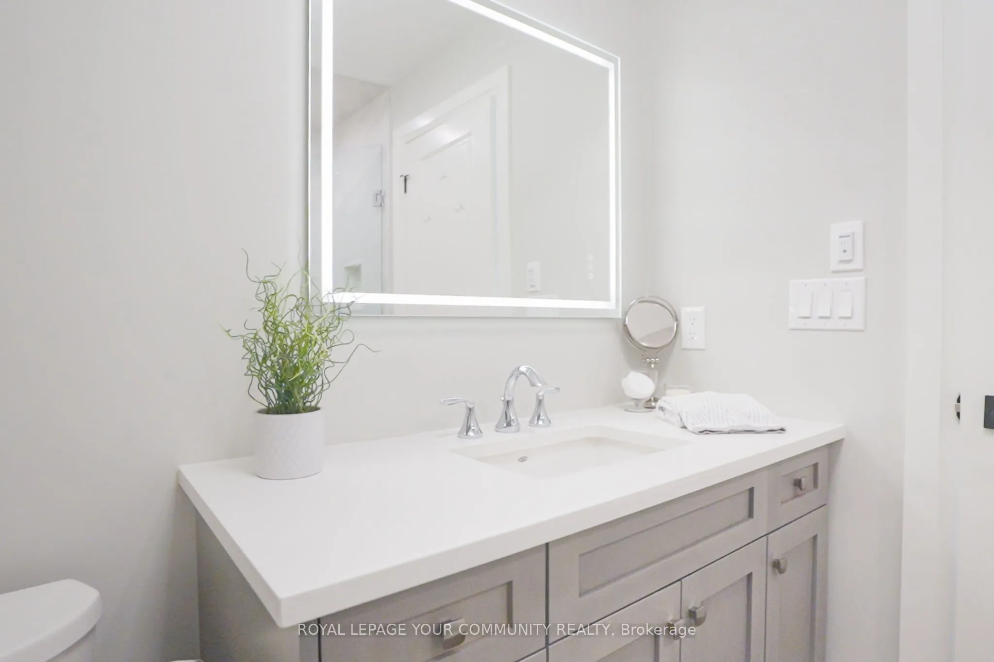 120 Summersides Boulevard, #103