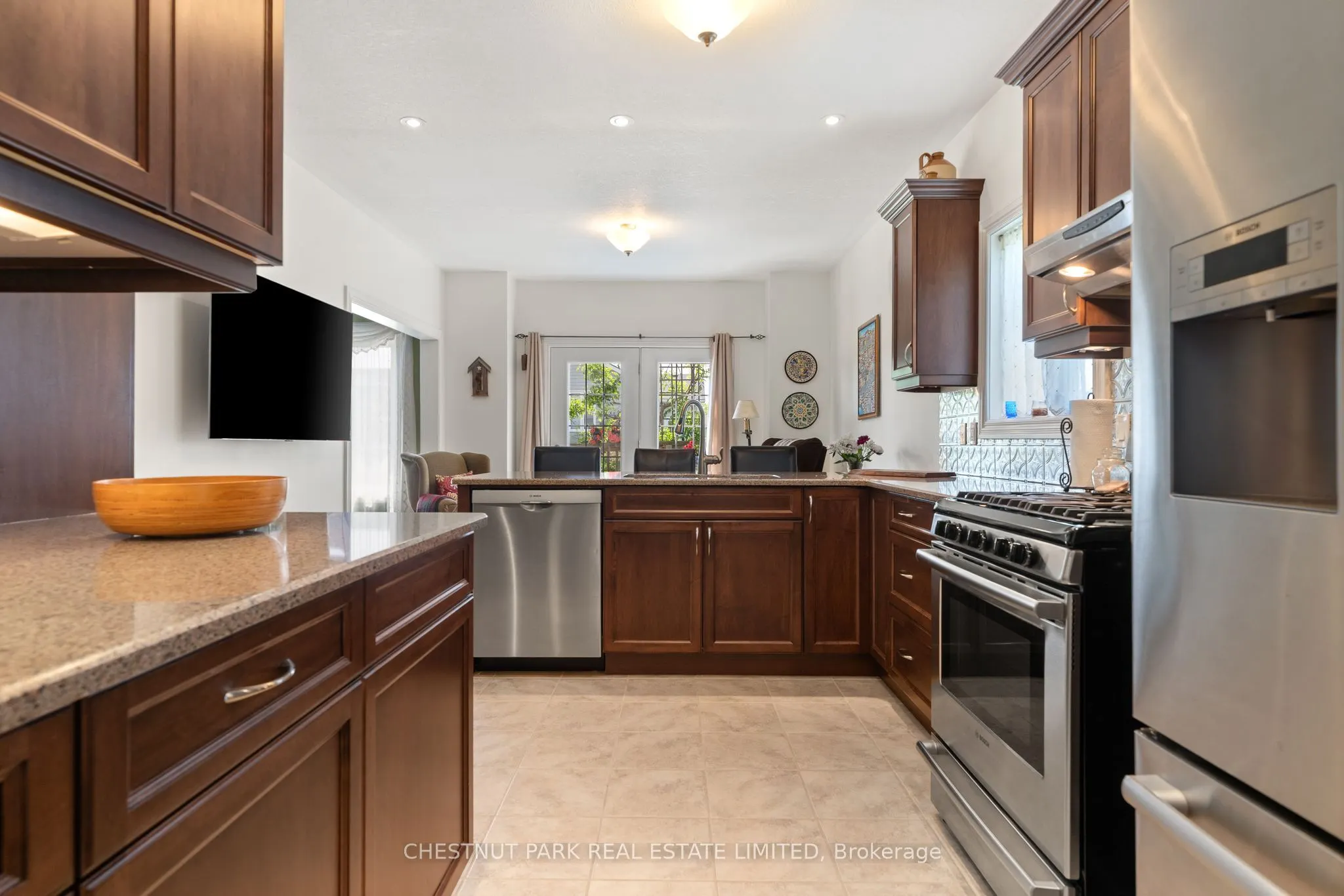 68 Maplehurst Crescent