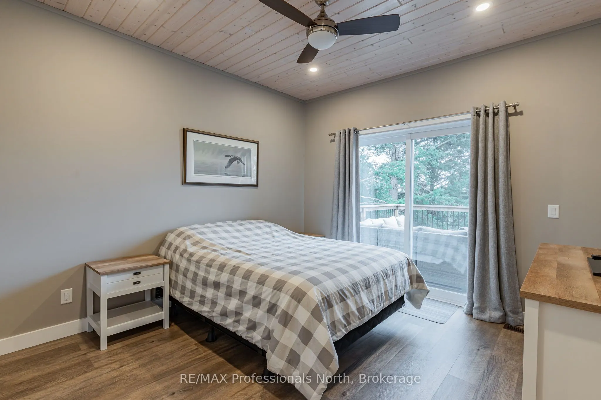 5997 Kennisis Lake Road