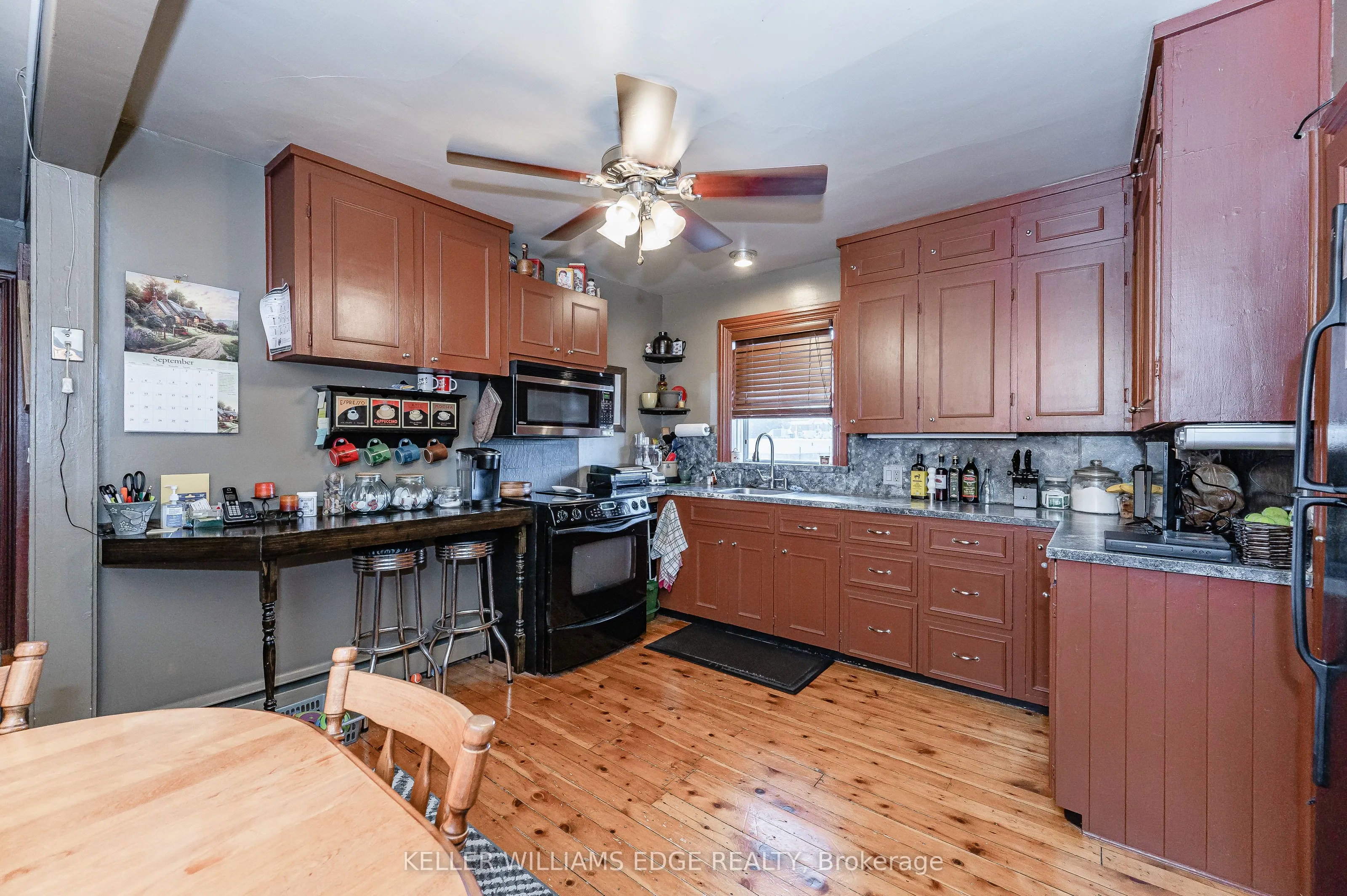 22 Mill Street S