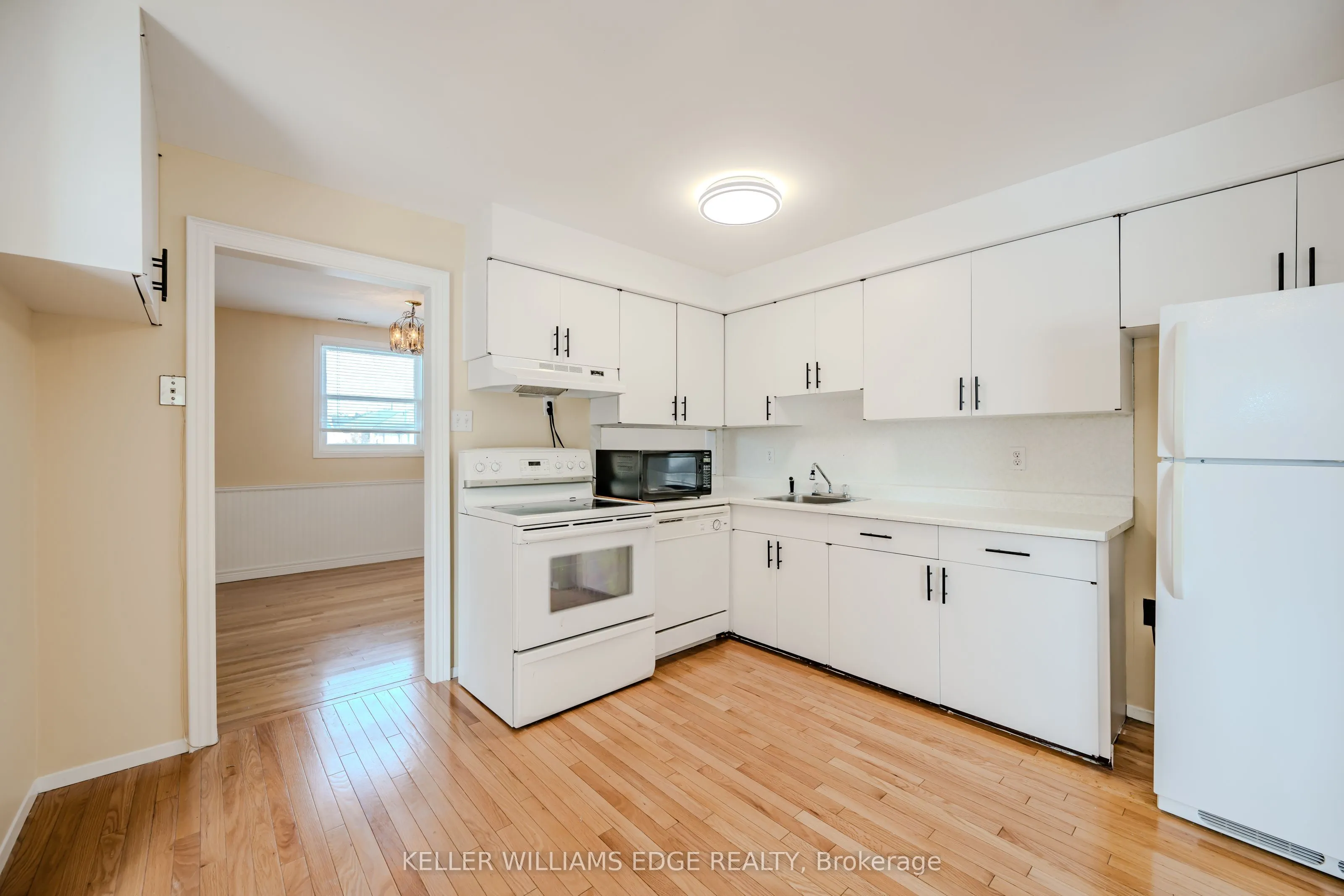 22 Mill Street S