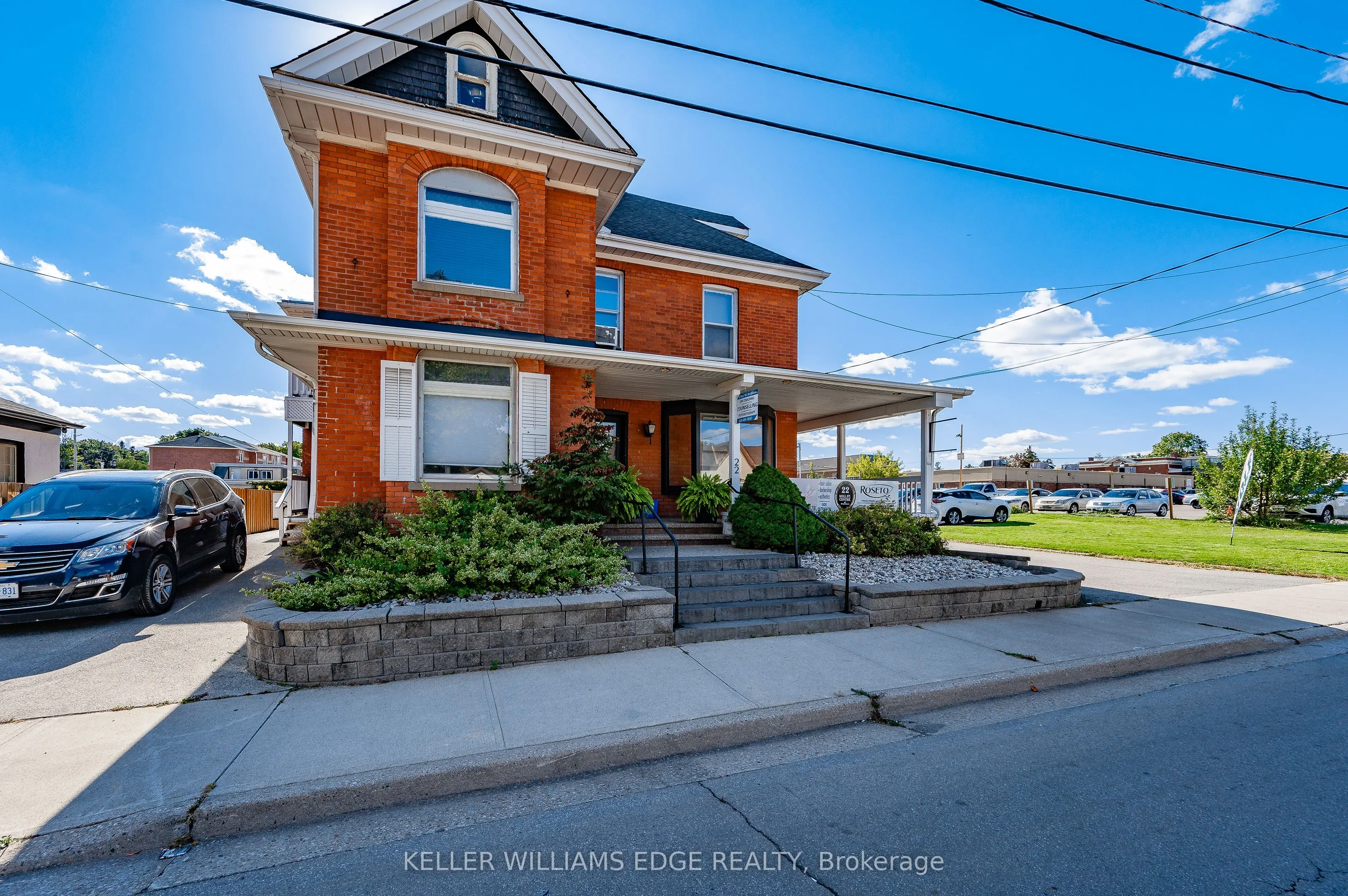 22 Mill Street S