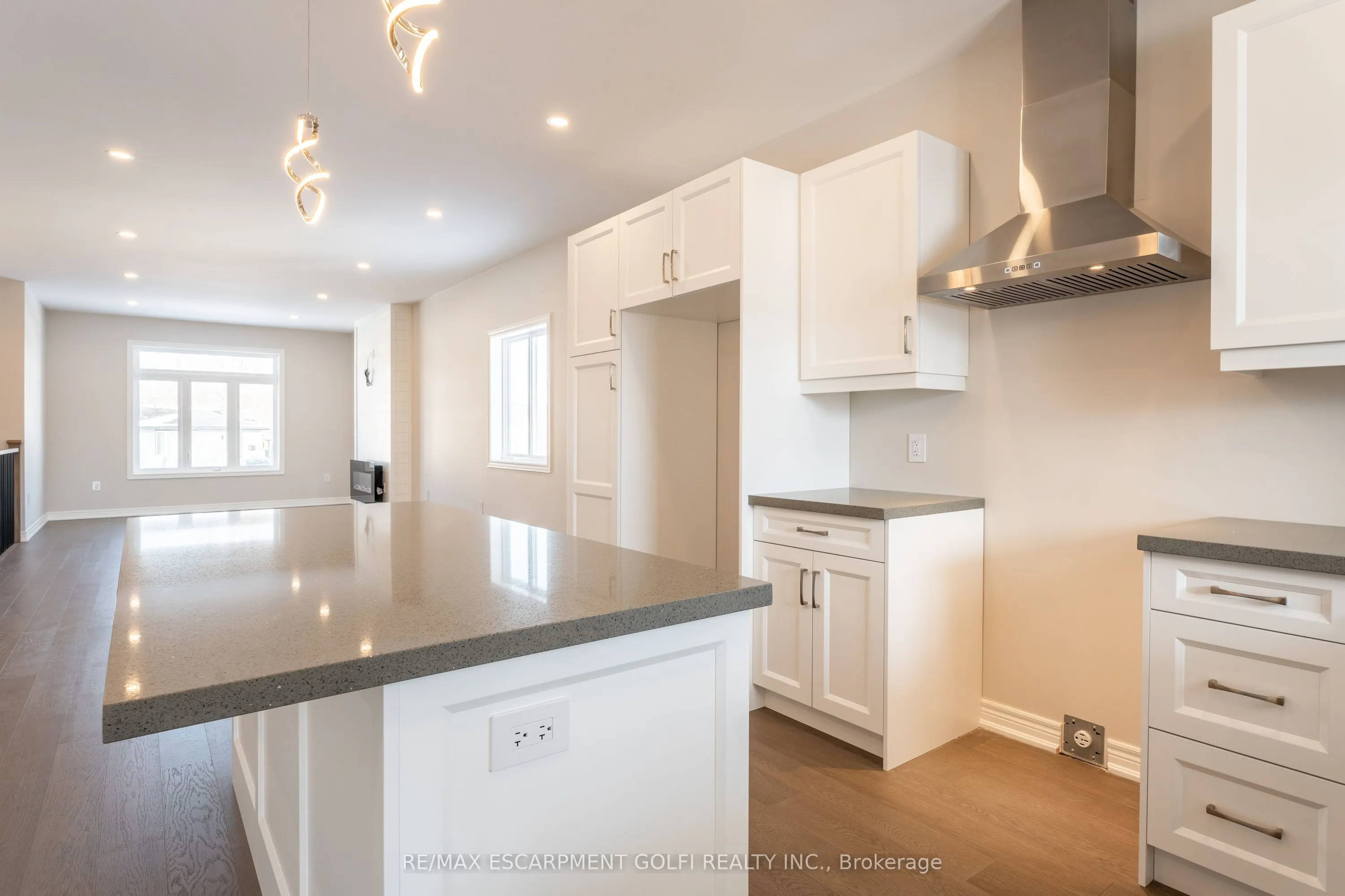 735 Dominion Road