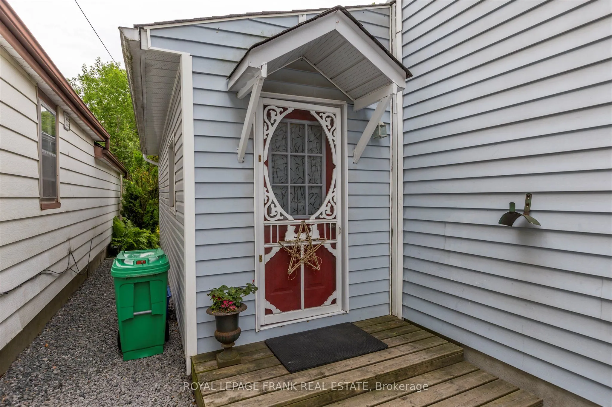 715 Chamberlain Street