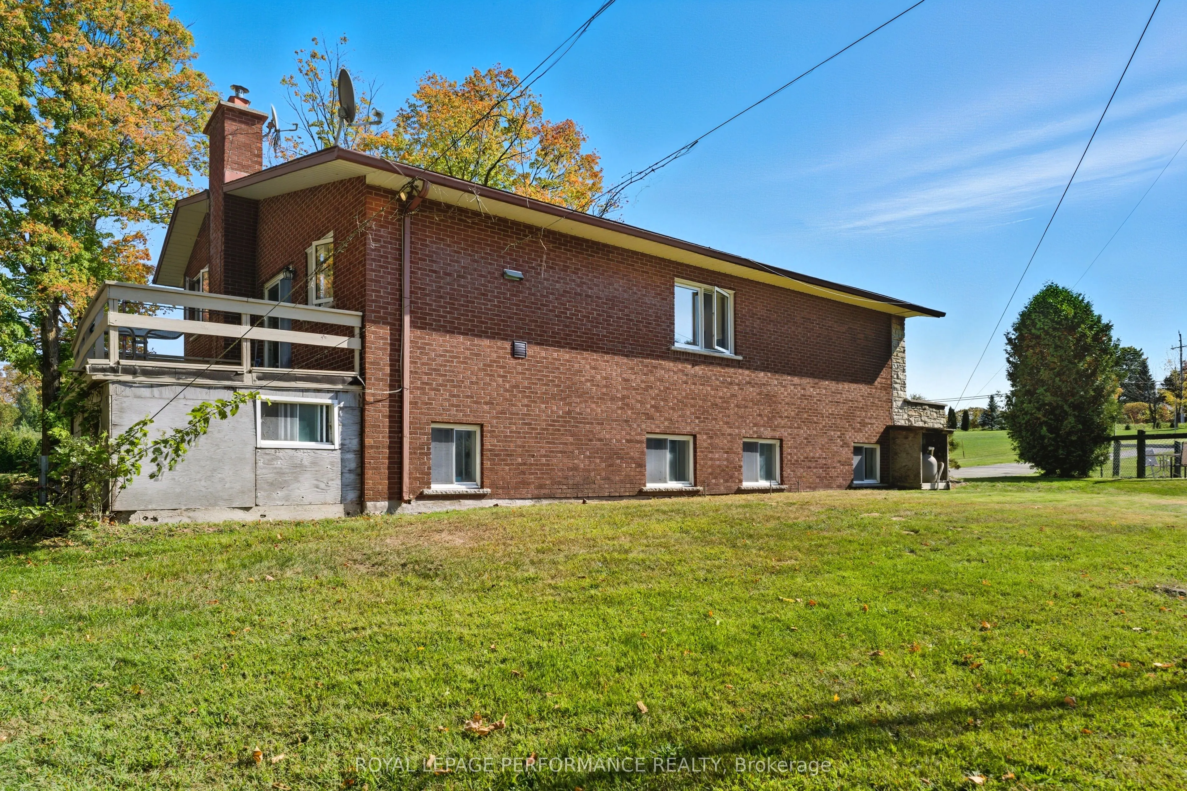 2505 Front Road