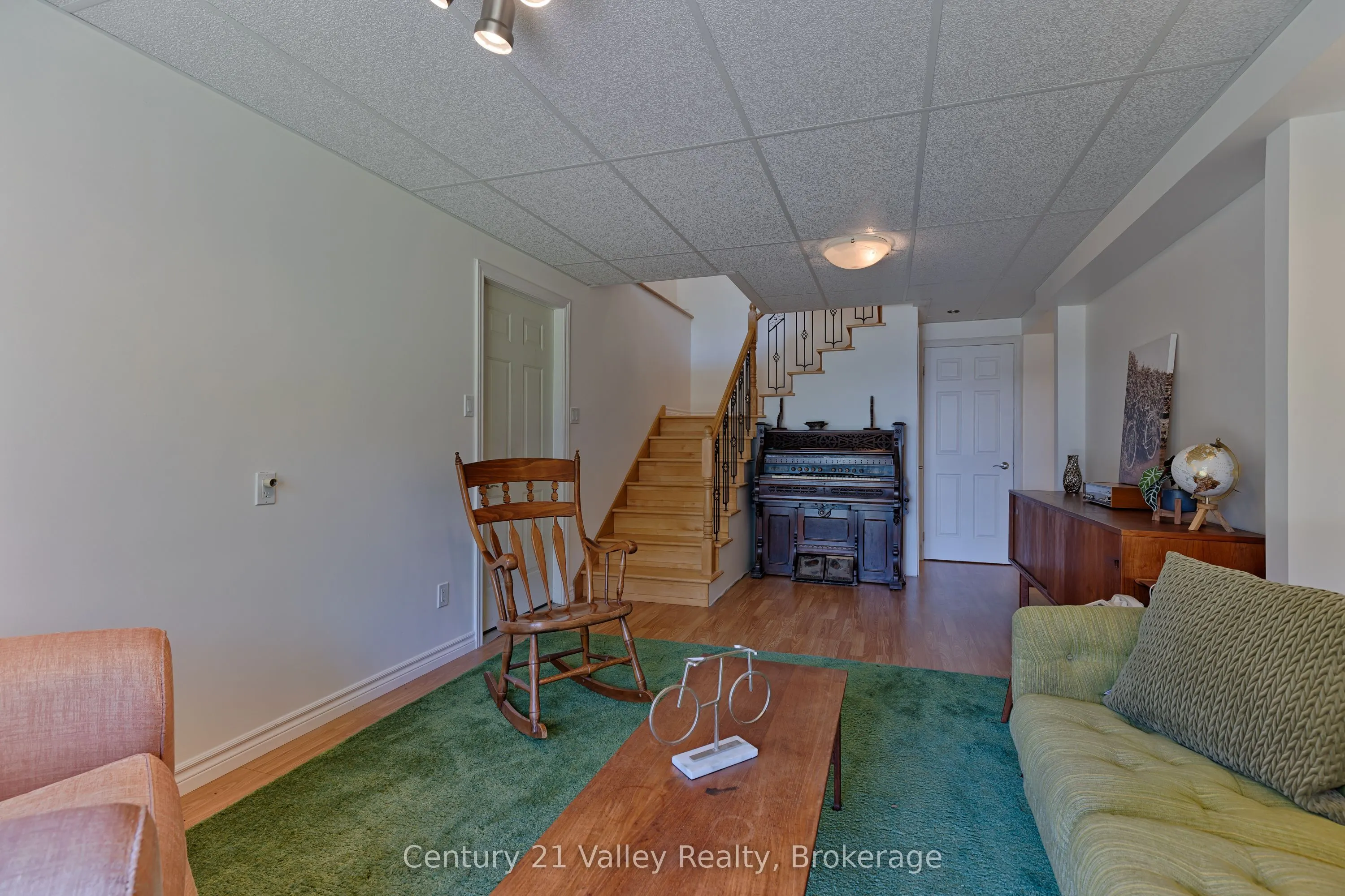 187 Mulberry Lane