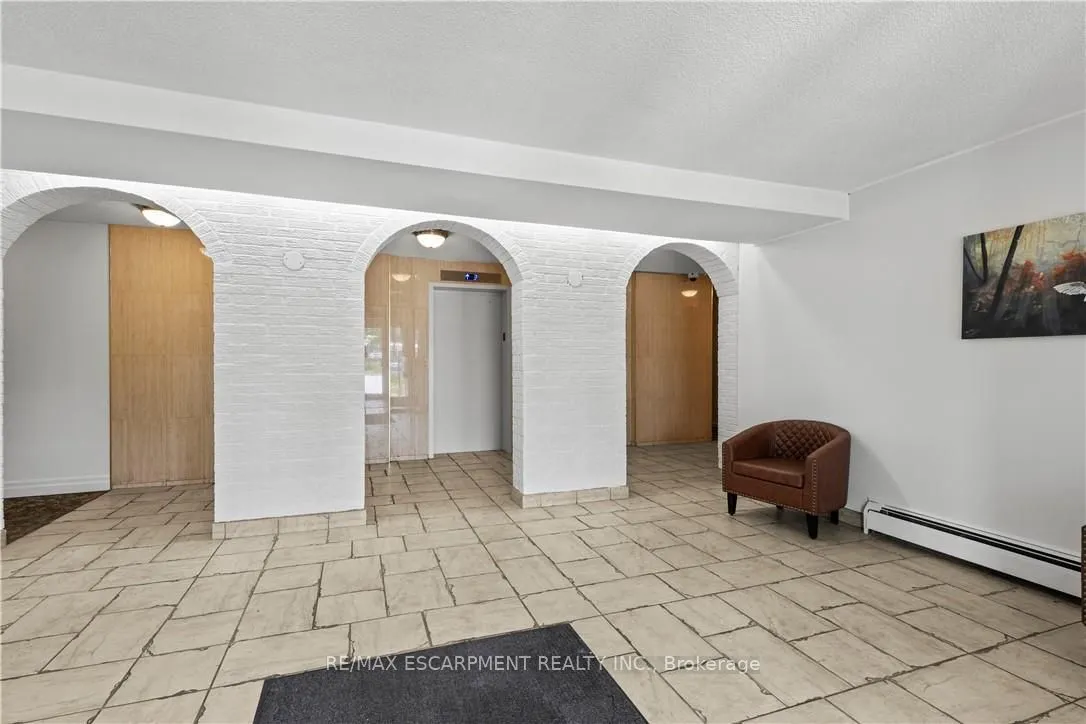 851 Queenston Road, #105