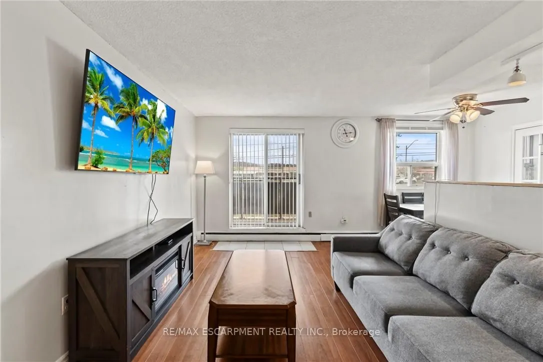 851 Queenston Road, #105