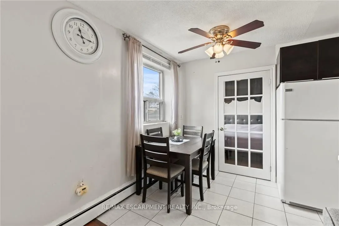851 Queenston Road, #105
