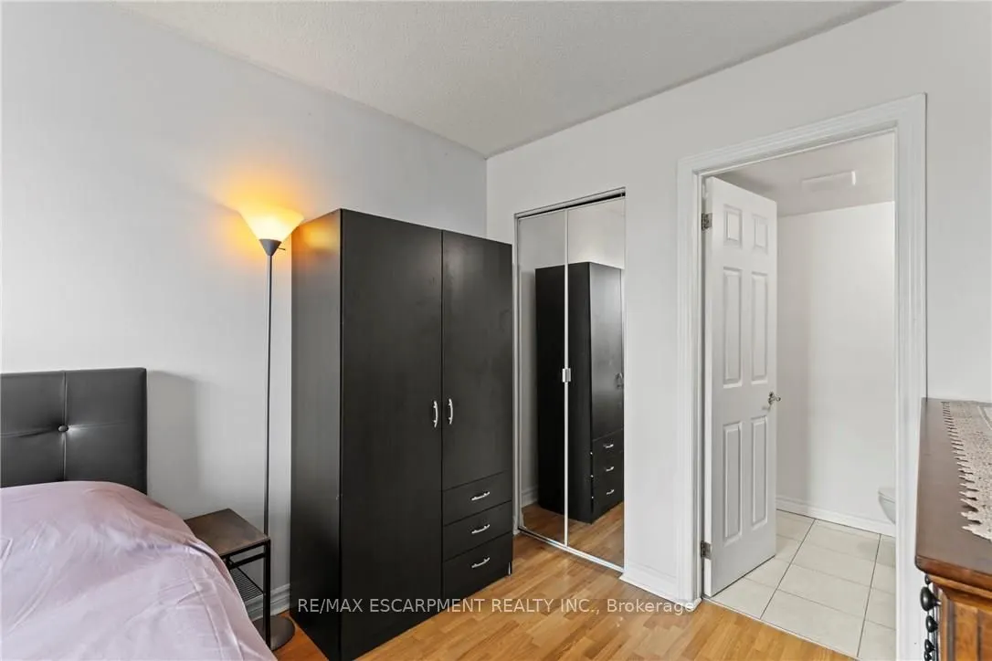 851 Queenston Road, #105
