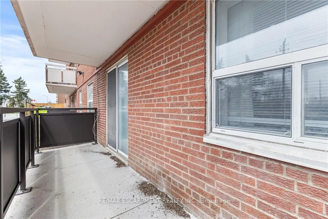 851 Queenston Road, #105