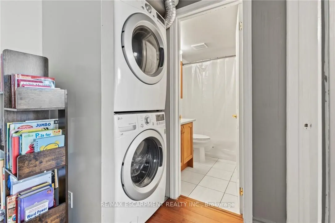 851 Queenston Road, #105
