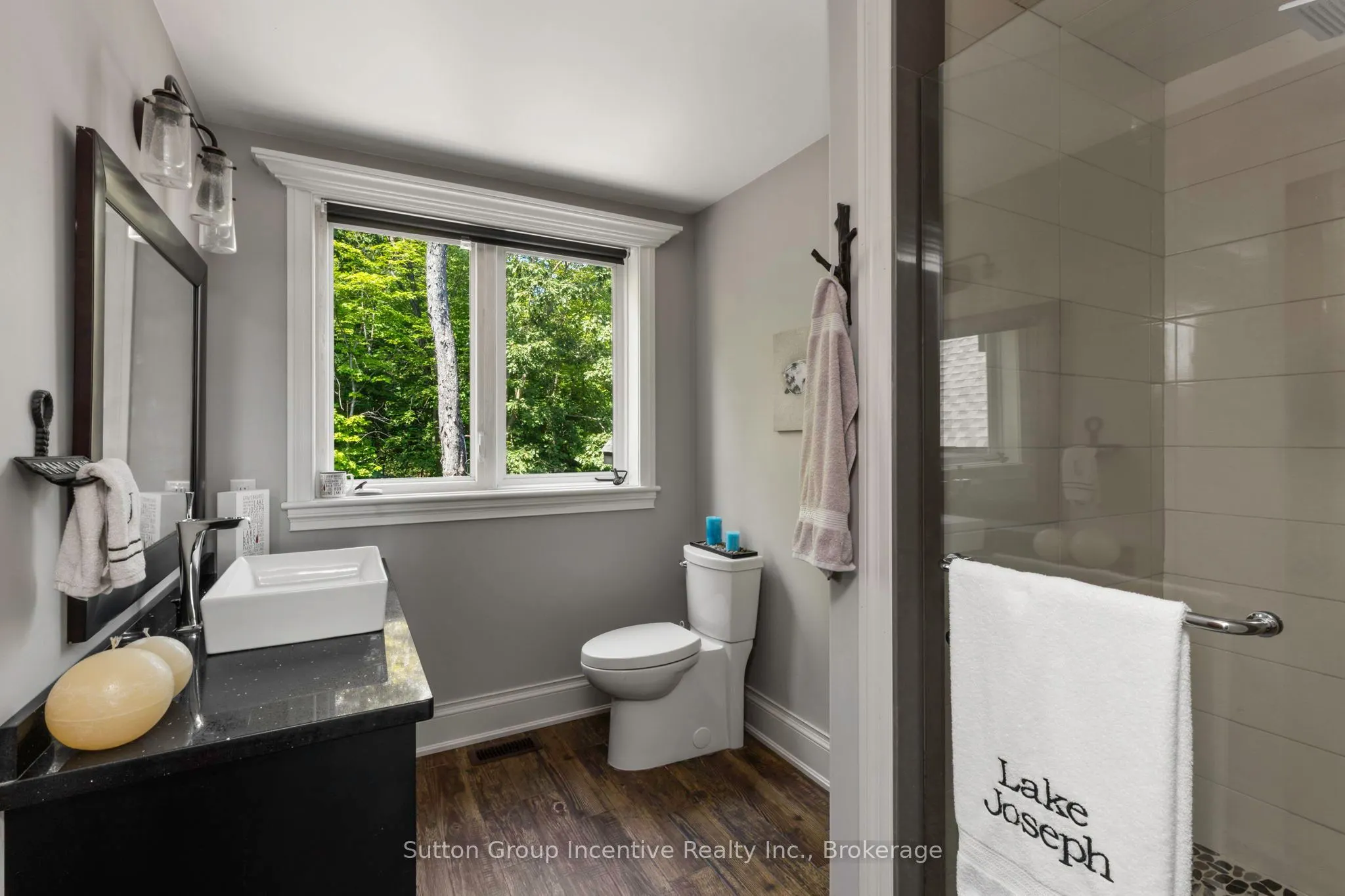 15 Gordon Point Lane