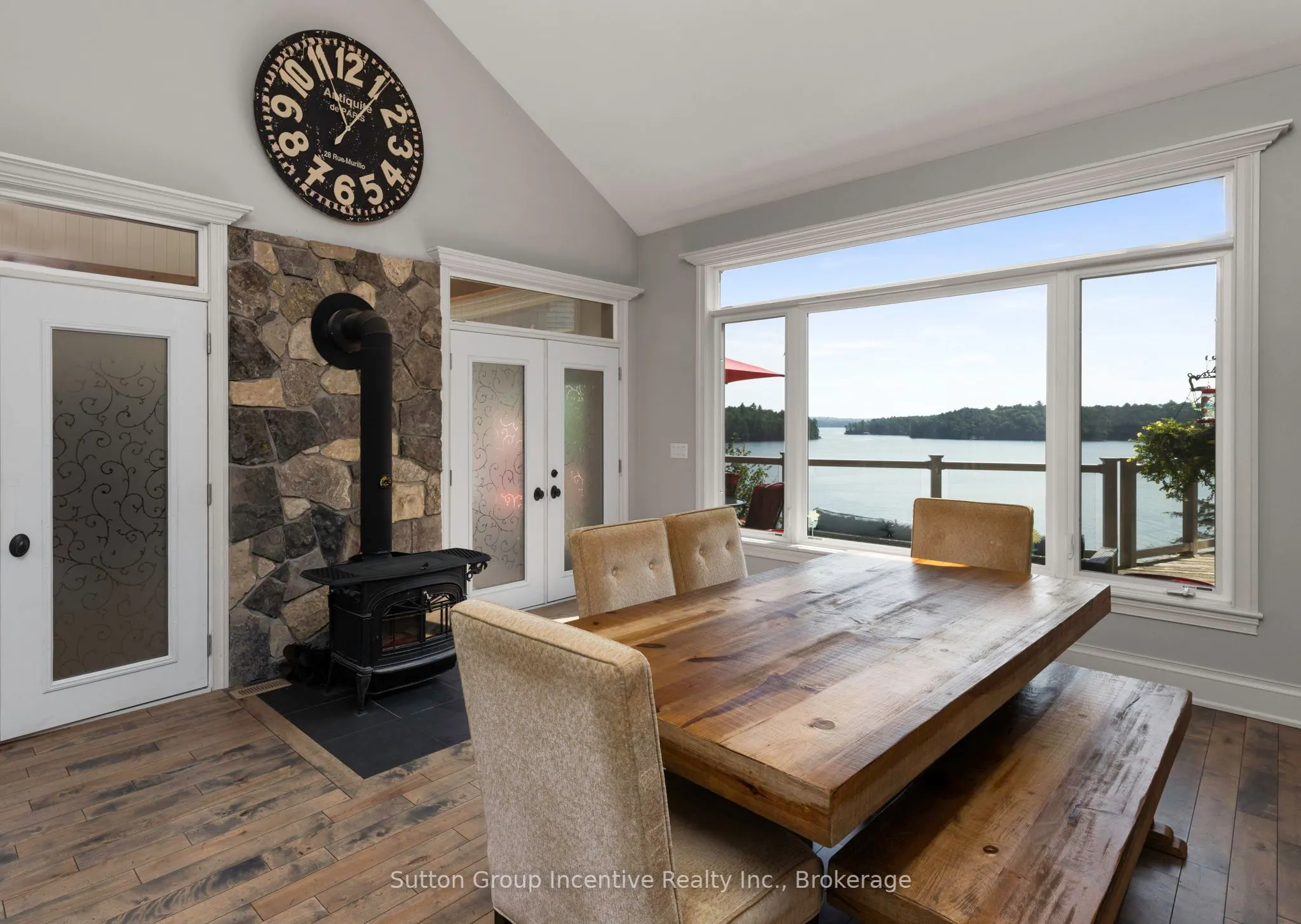 15 Gordon Point Lane