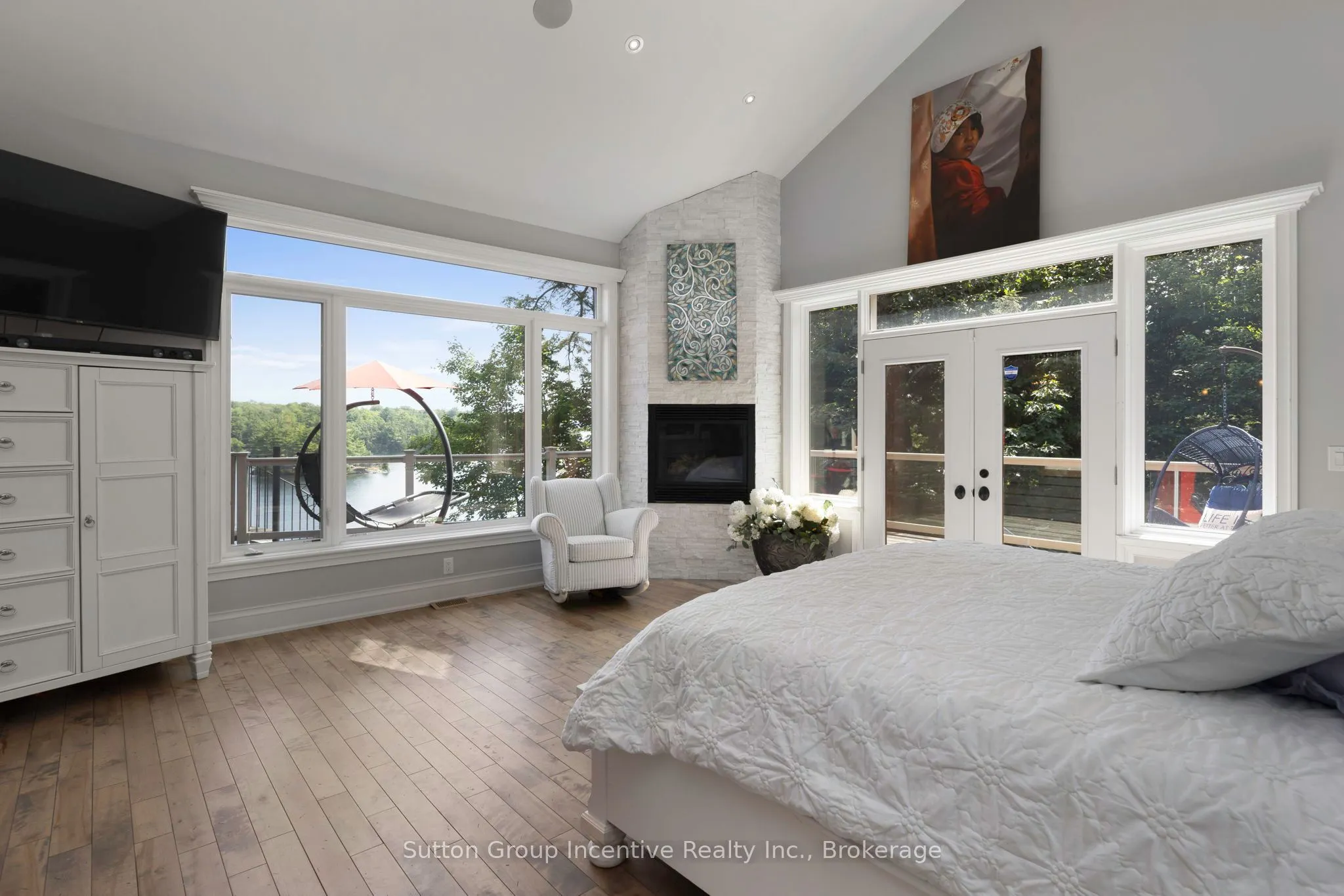 15 Gordon Point Lane