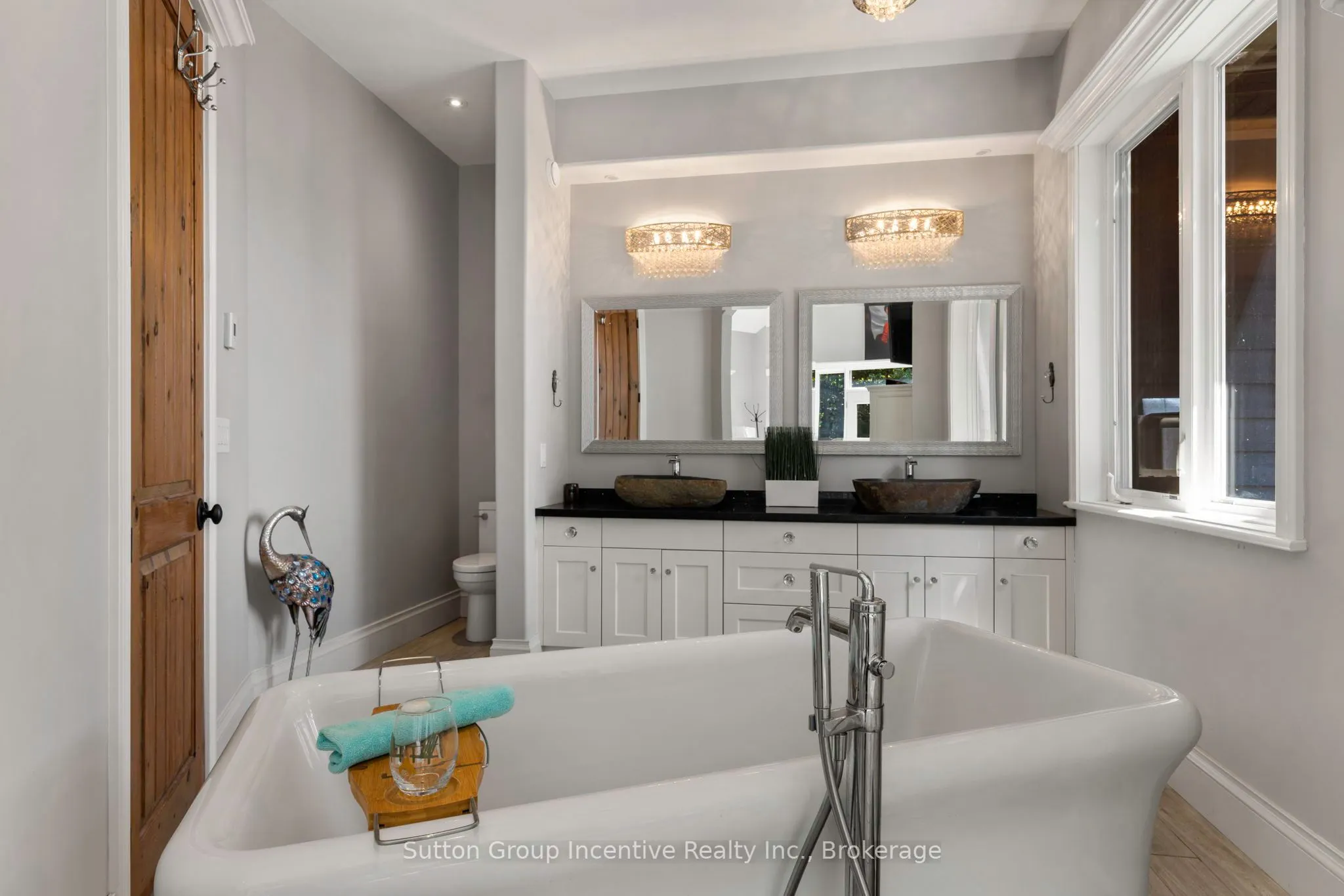 15 Gordon Point Lane