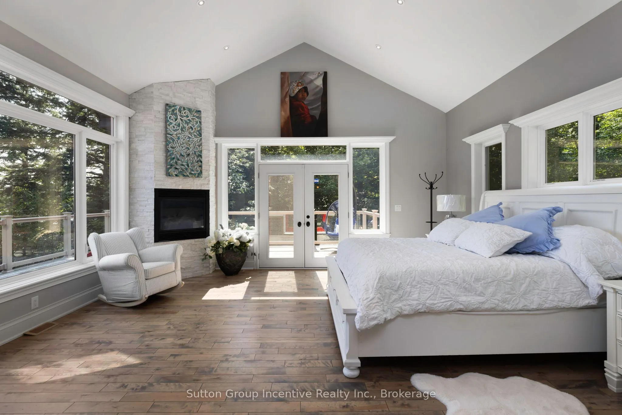 15 Gordon Point Lane