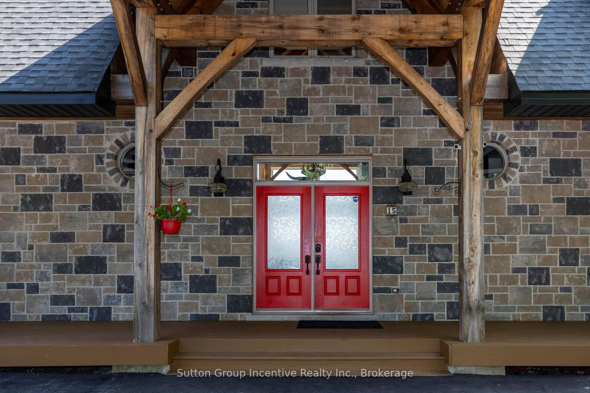 15 Gordon Point Lane