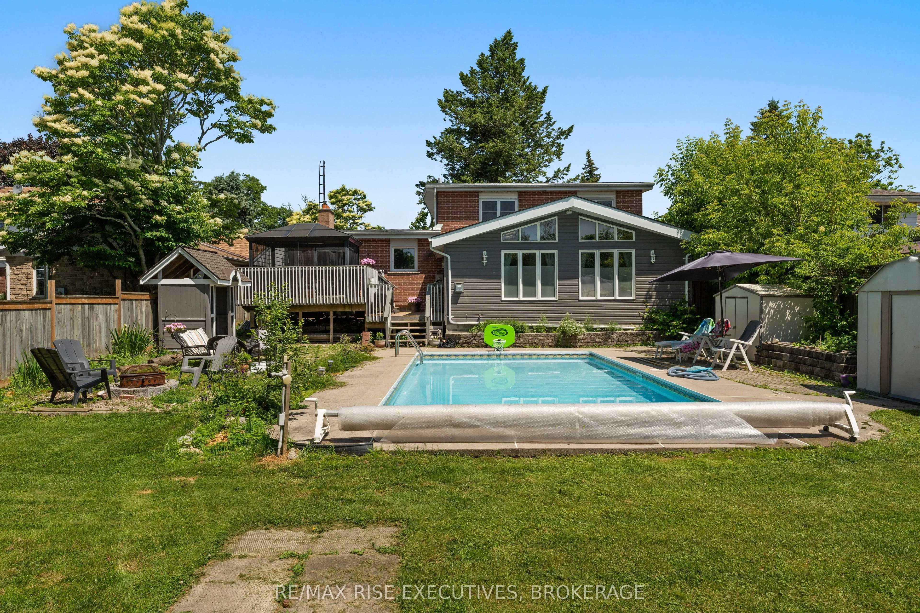 883 Percy Crescent