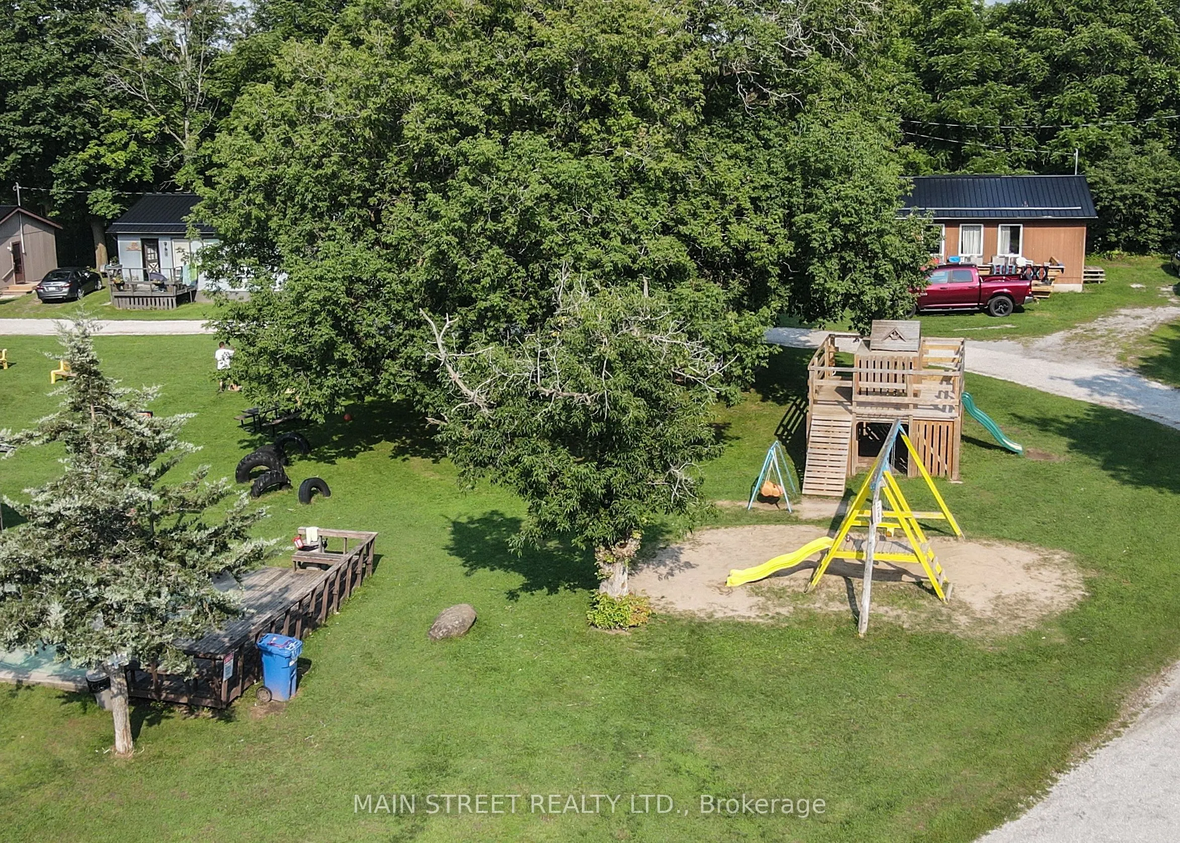 230 Lake Dalrymple Road #20