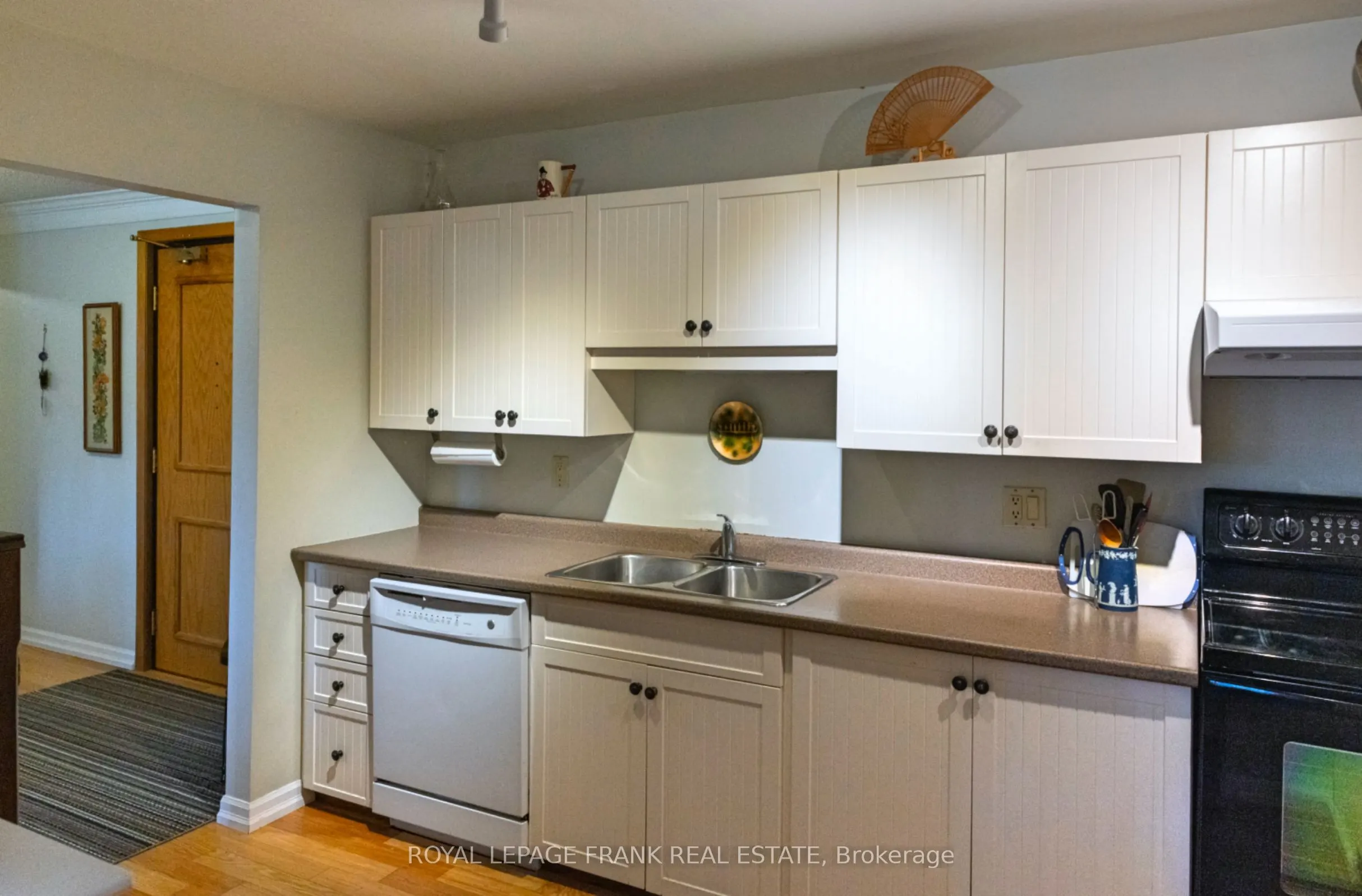 21 Paddock Wood, #1