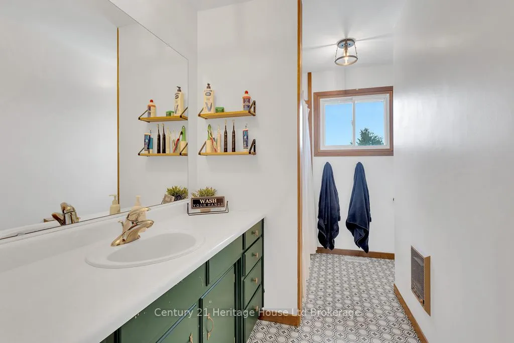 686 Goshen Road