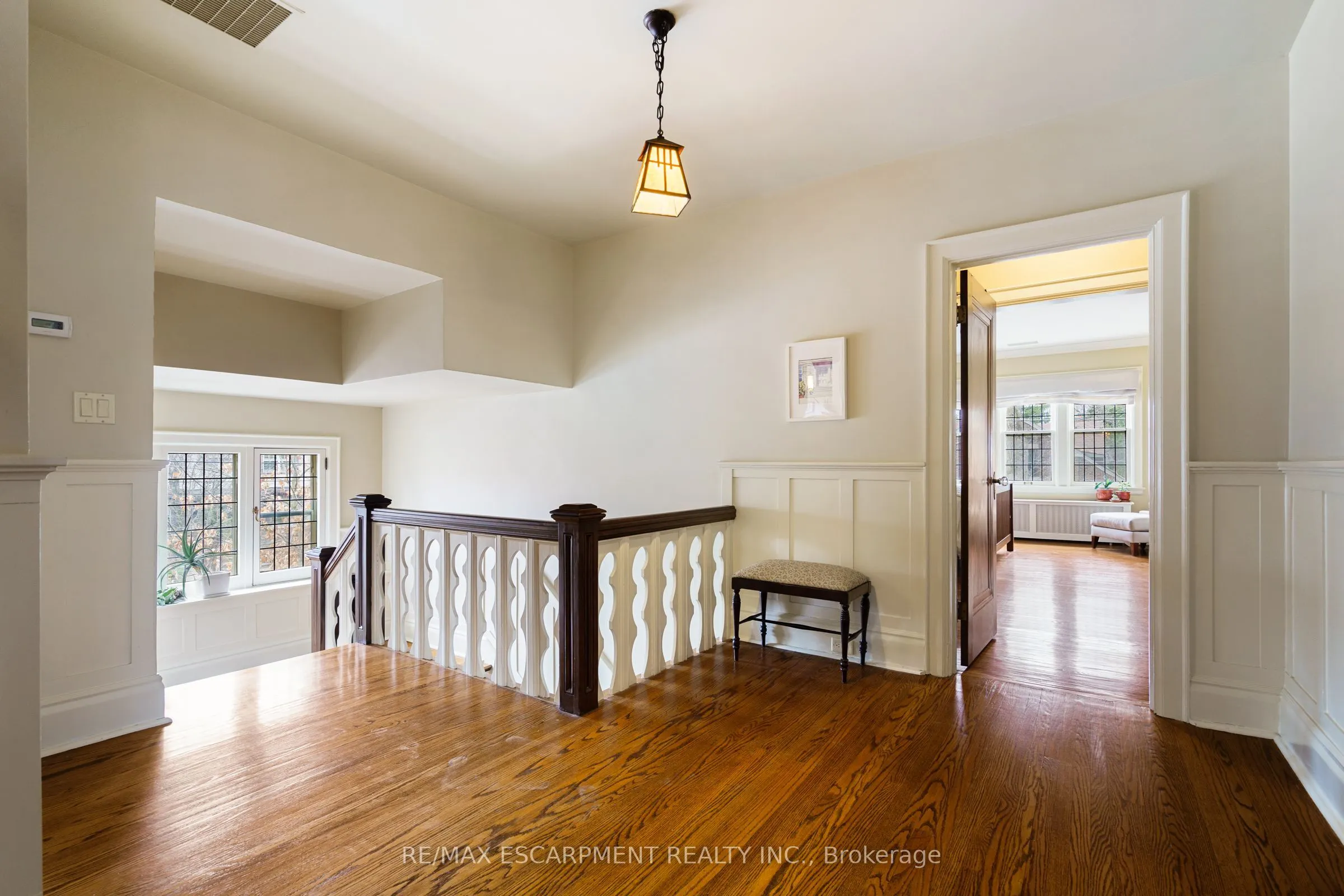 2 Oak Knoll Drive