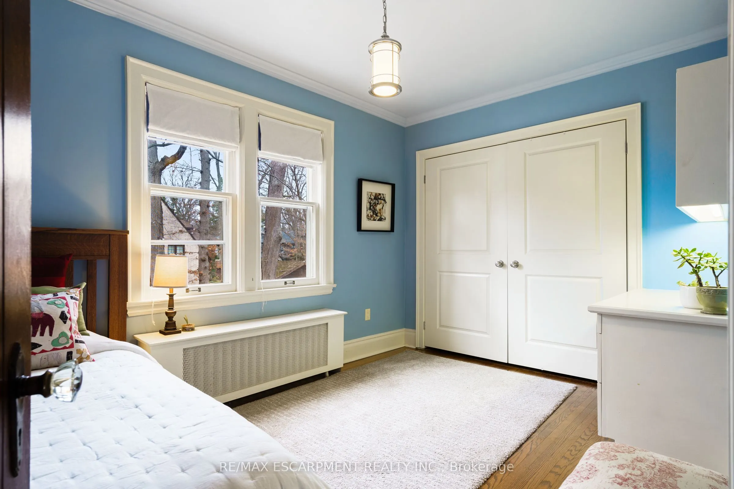 2 Oak Knoll Drive