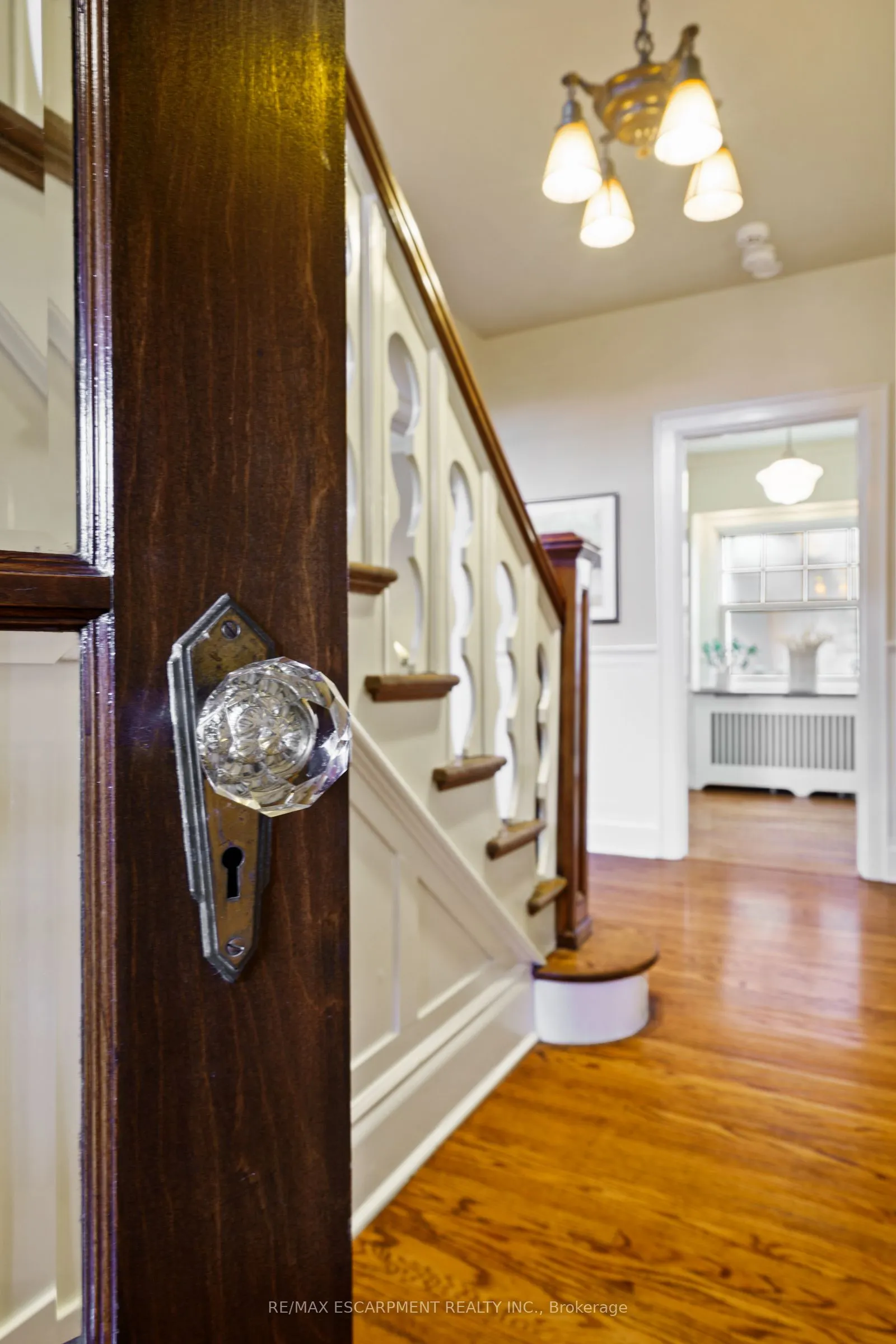 2 Oak Knoll Drive