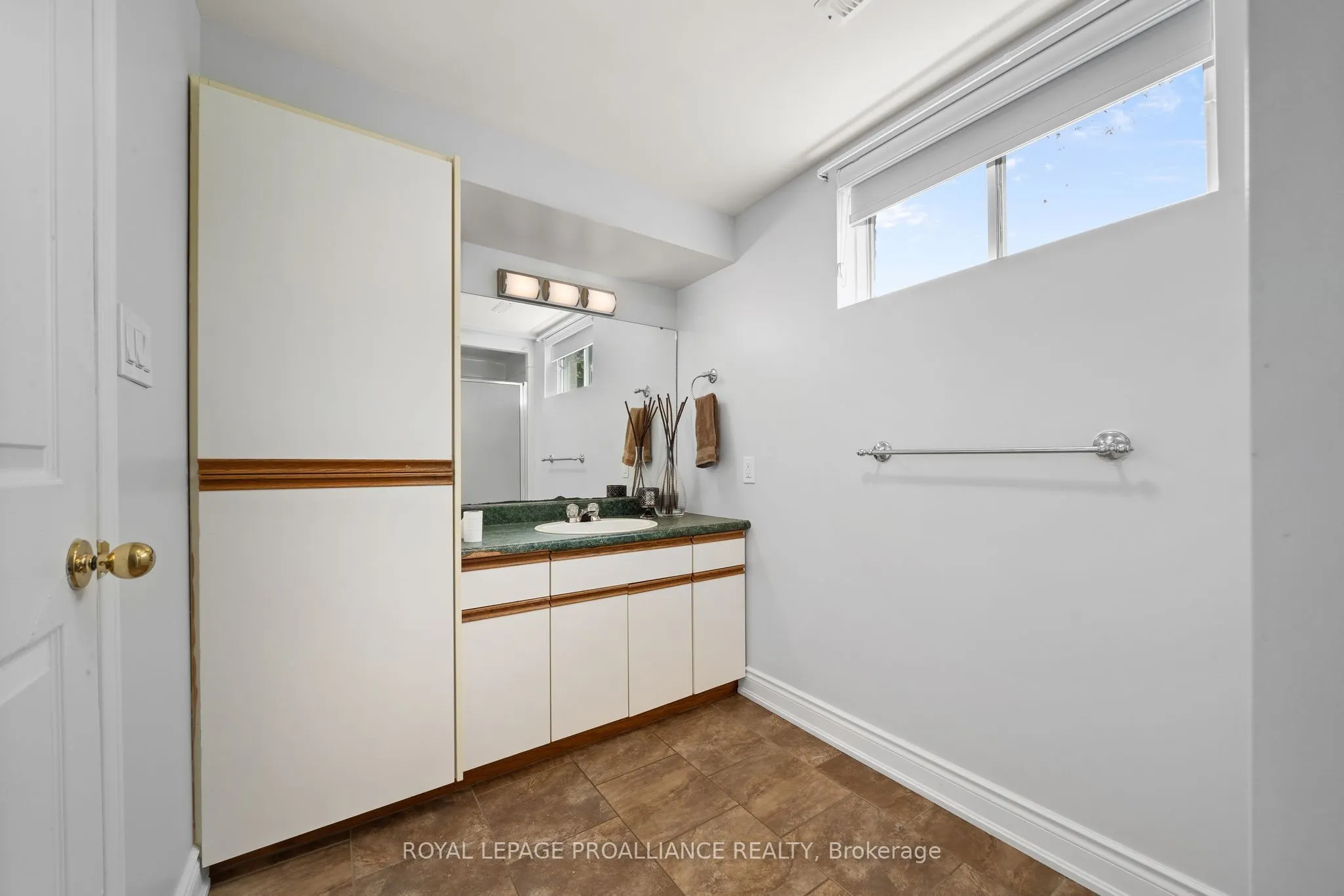 12 Hastings Drive