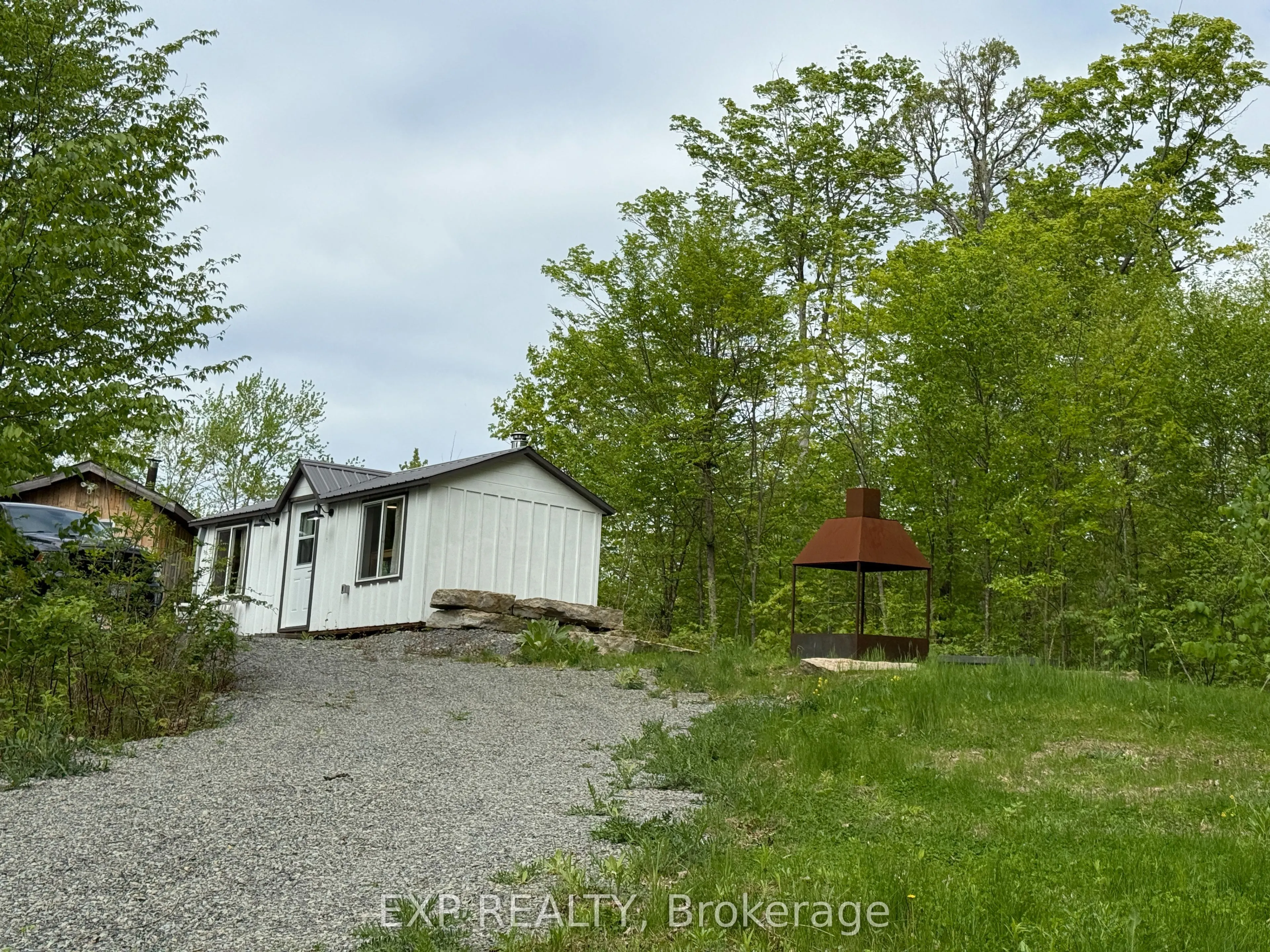 1077 POLAR BEAR Lane