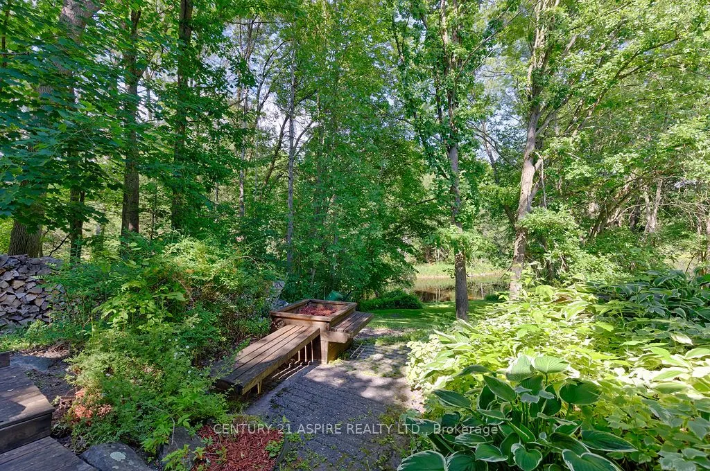 551 Whispering Pines Crescent