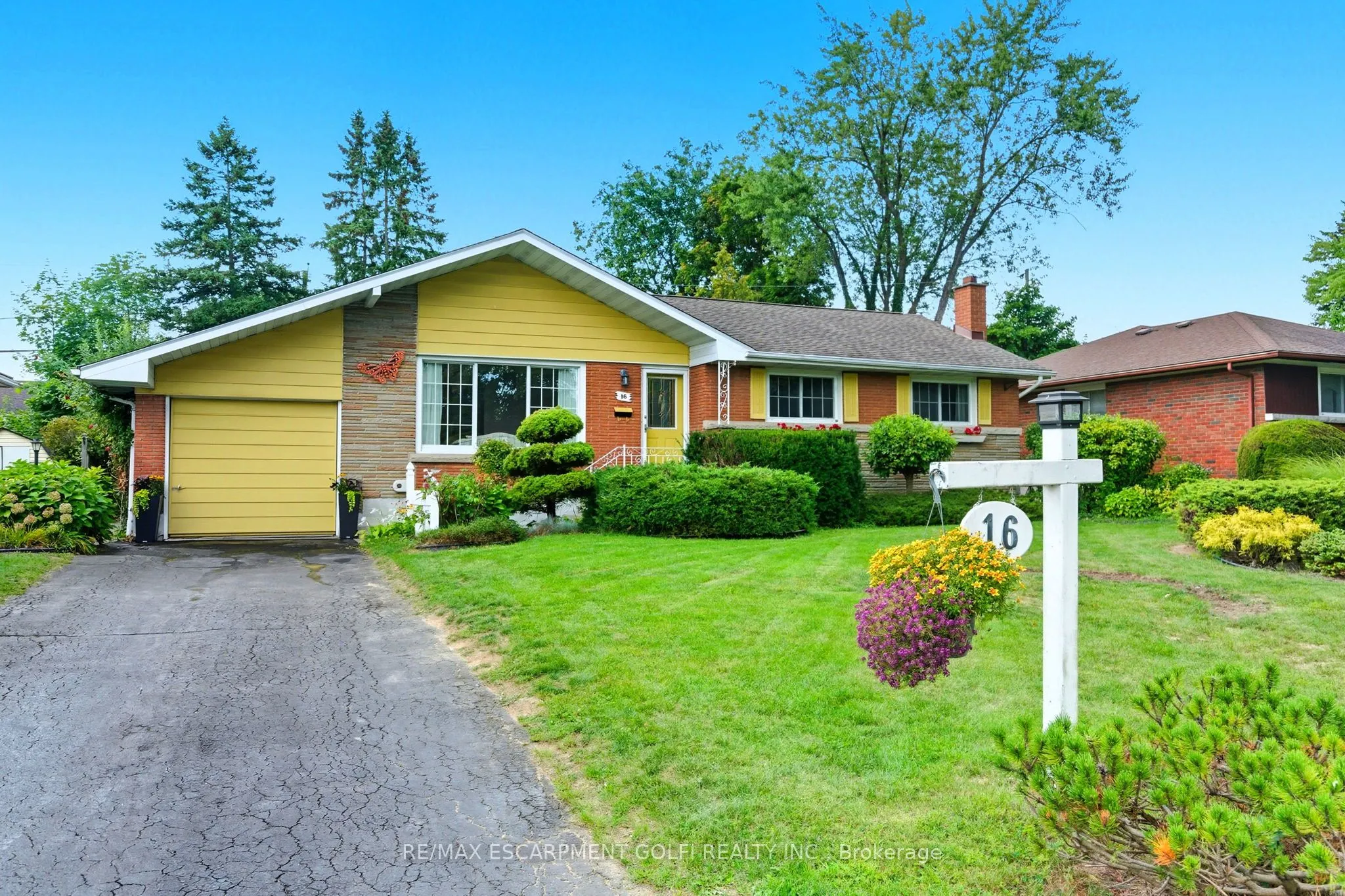 16 Glendale Drive