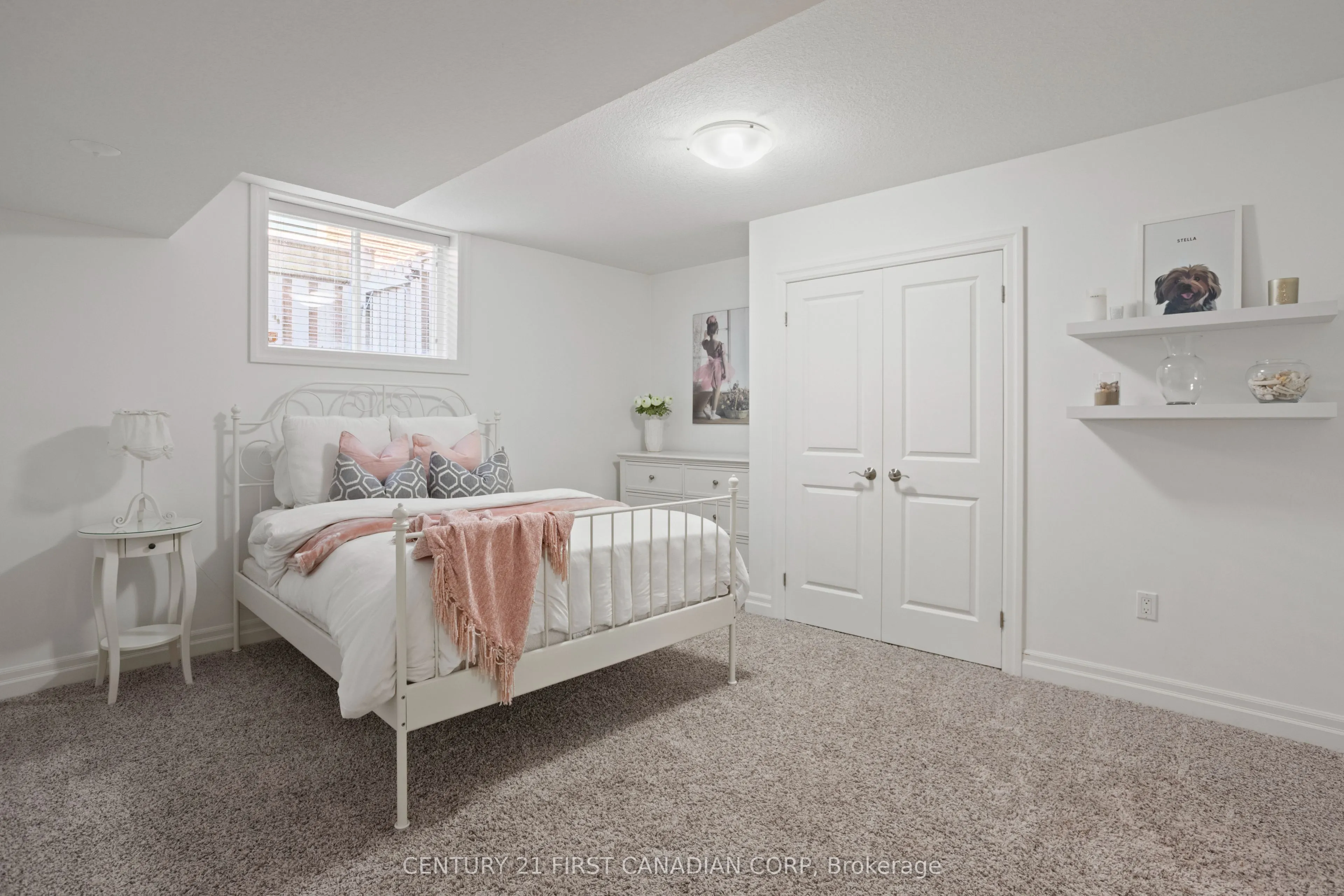 7071 Clayton Walk