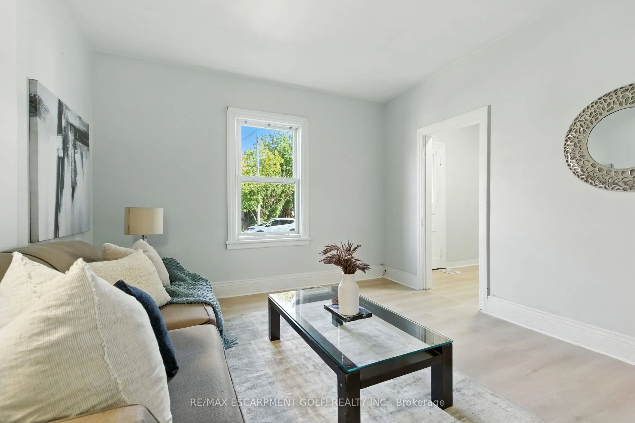 40 Aikman Avenue