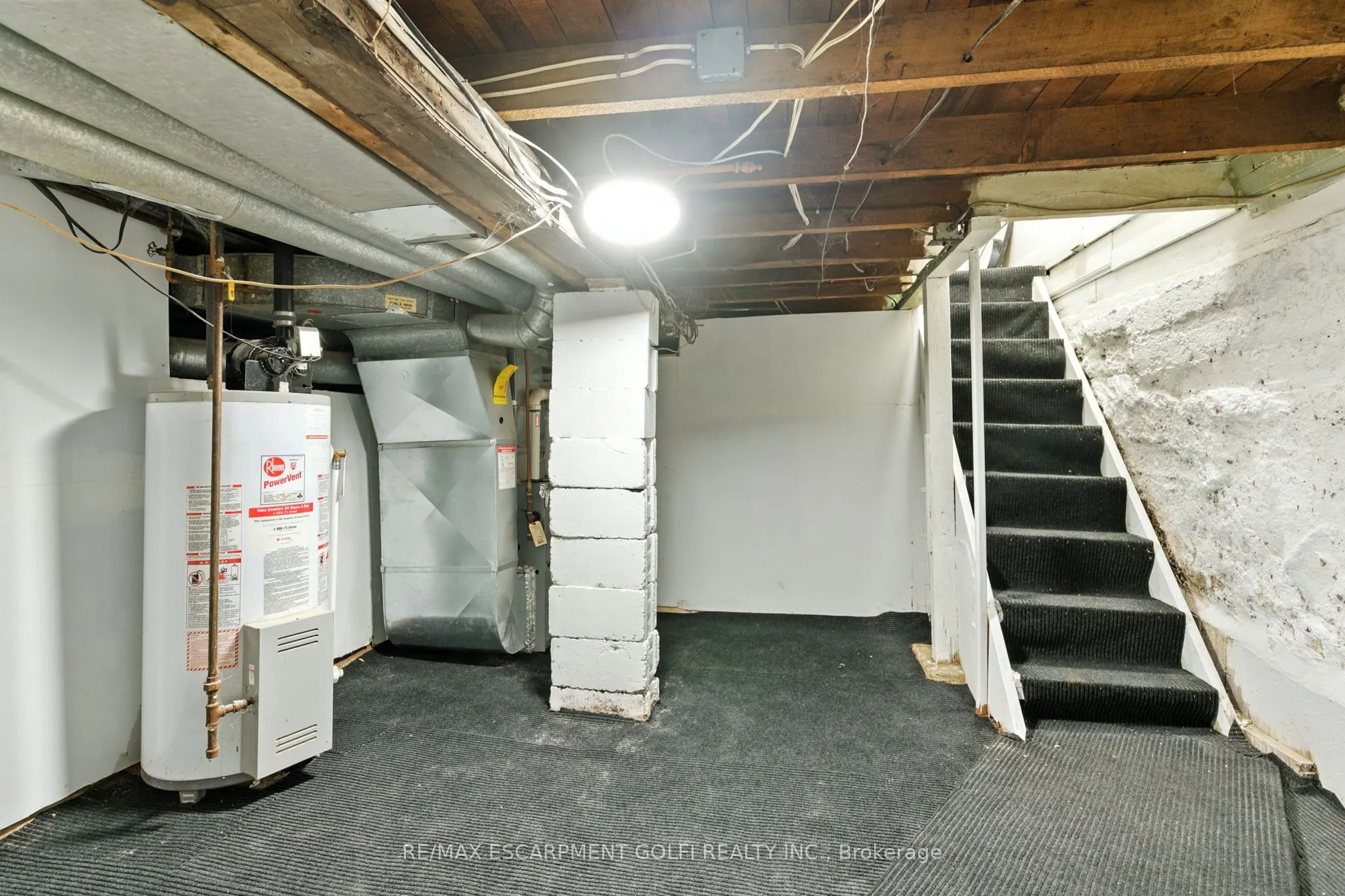 40 Aikman Avenue