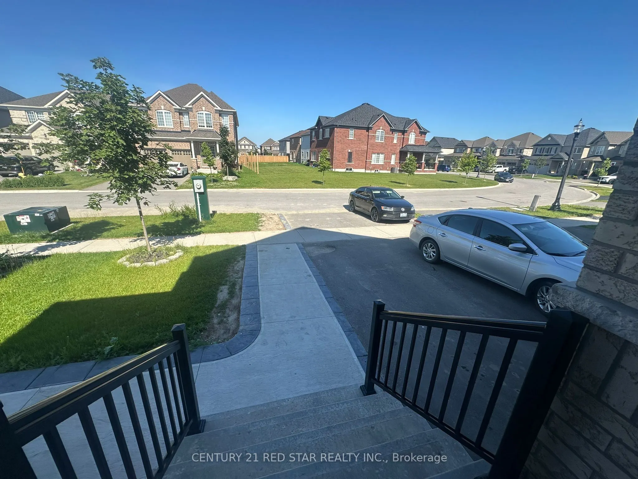 781 Gilmour Crescent