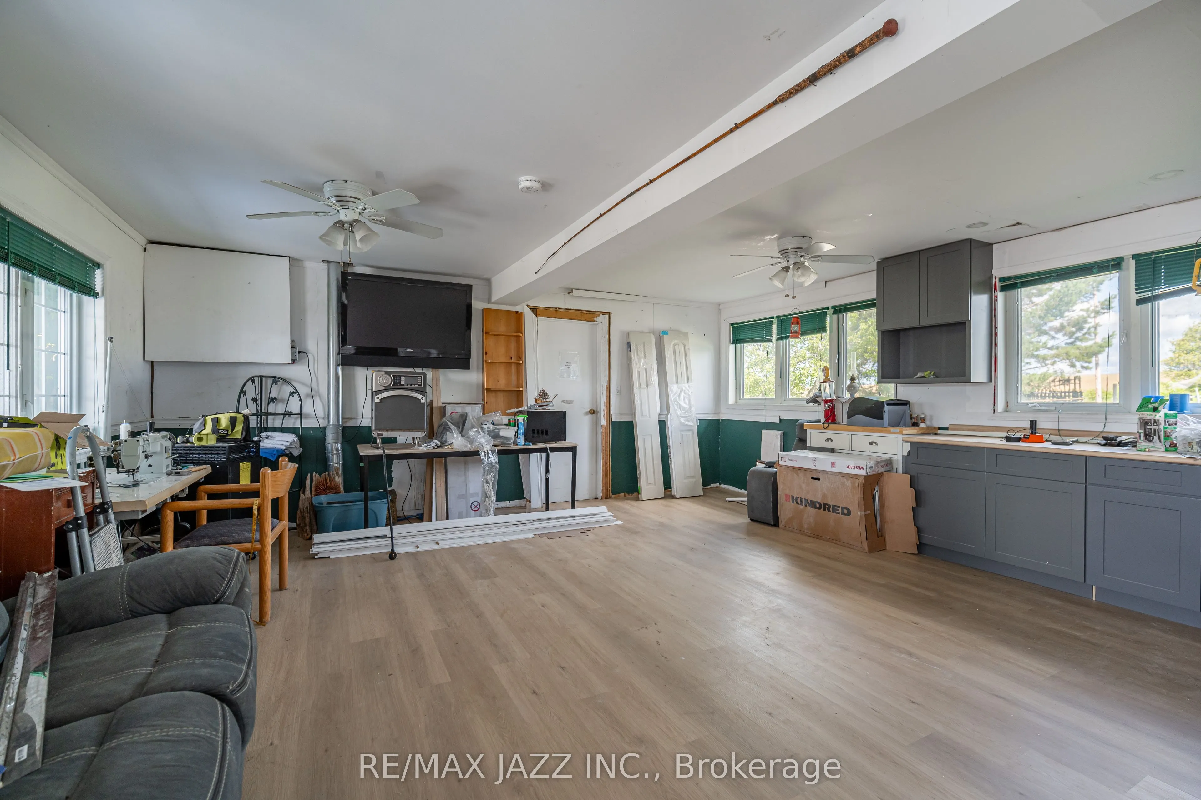 1087 Island View Drive