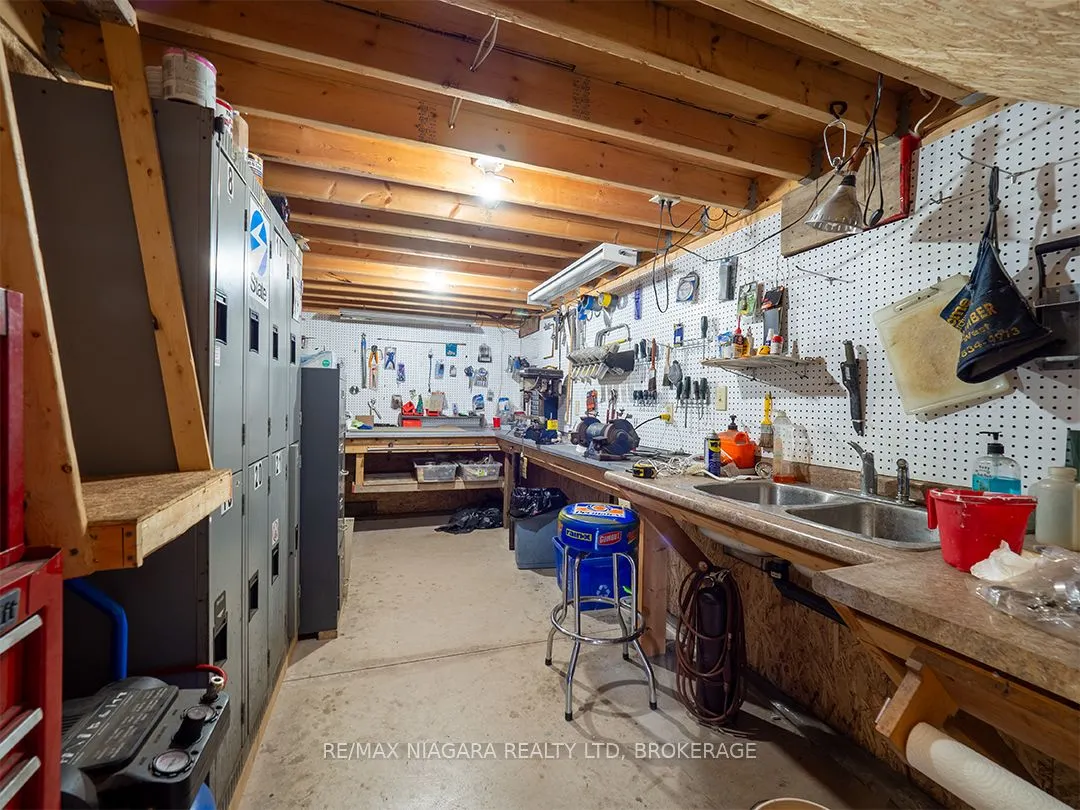 20219 Youngs Road S