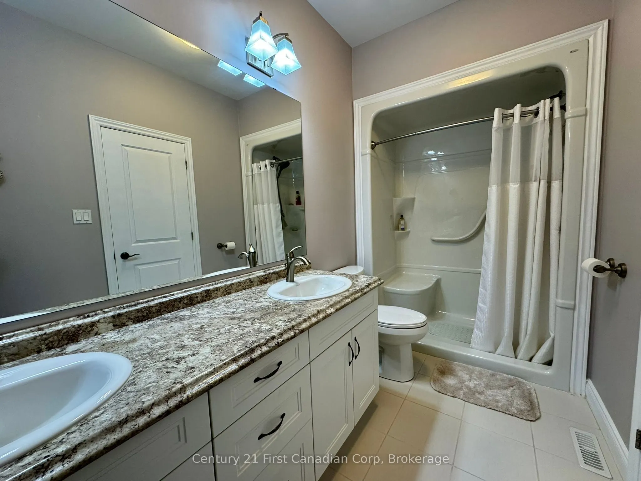 132 Robin Ridge Drive, #7