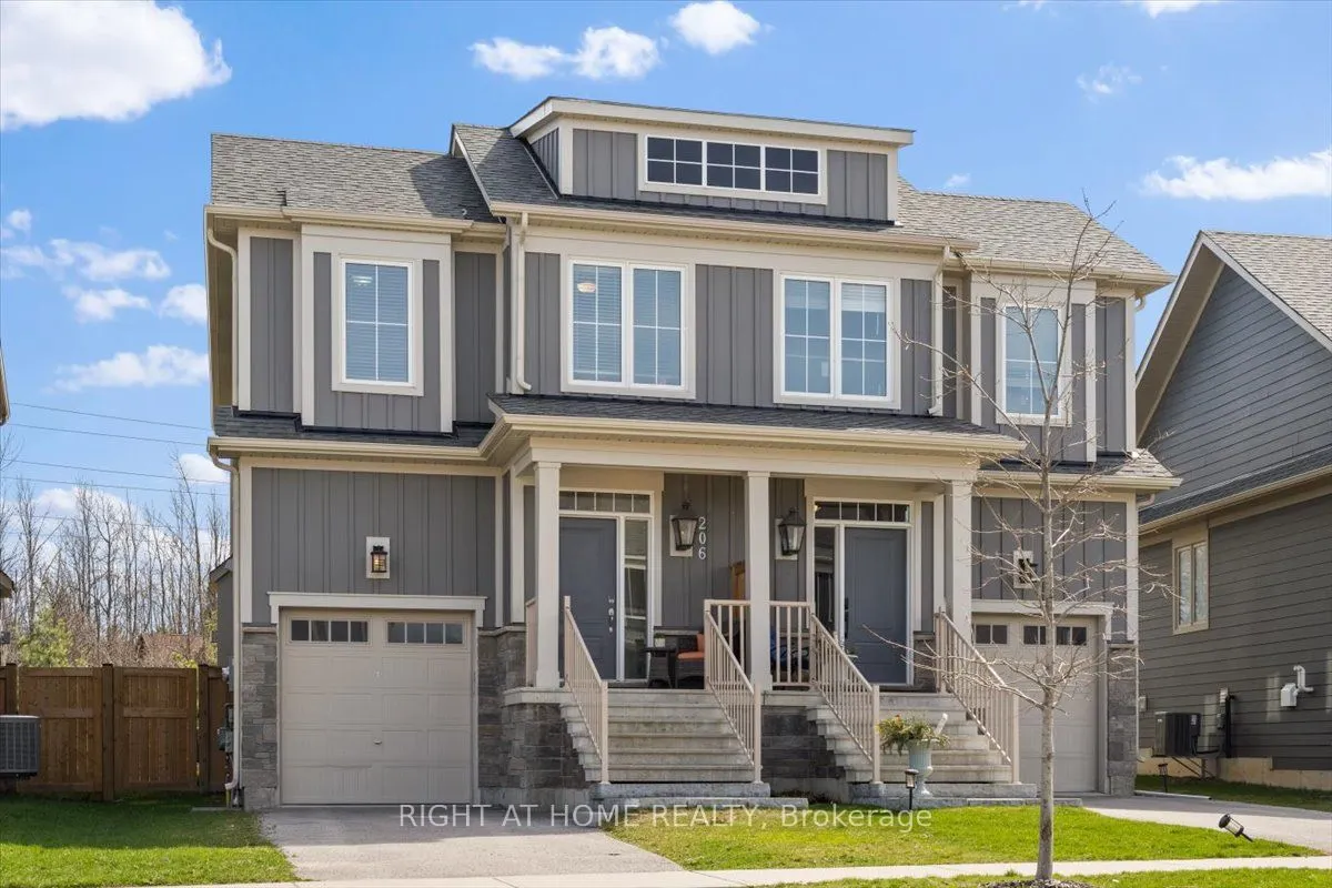 206 Yellow Birch Crescent