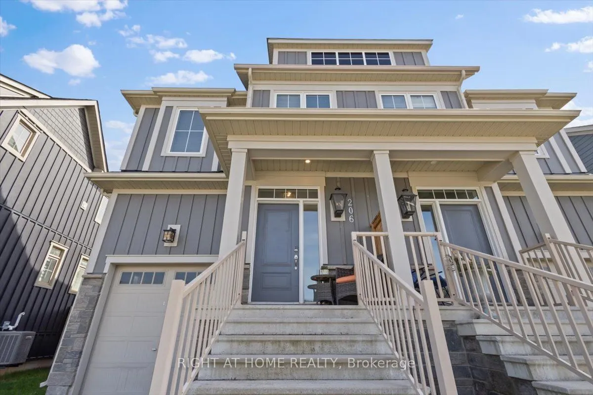 206 Yellow Birch Crescent