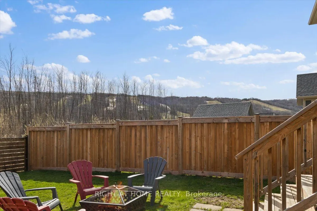 206 Yellow Birch Crescent